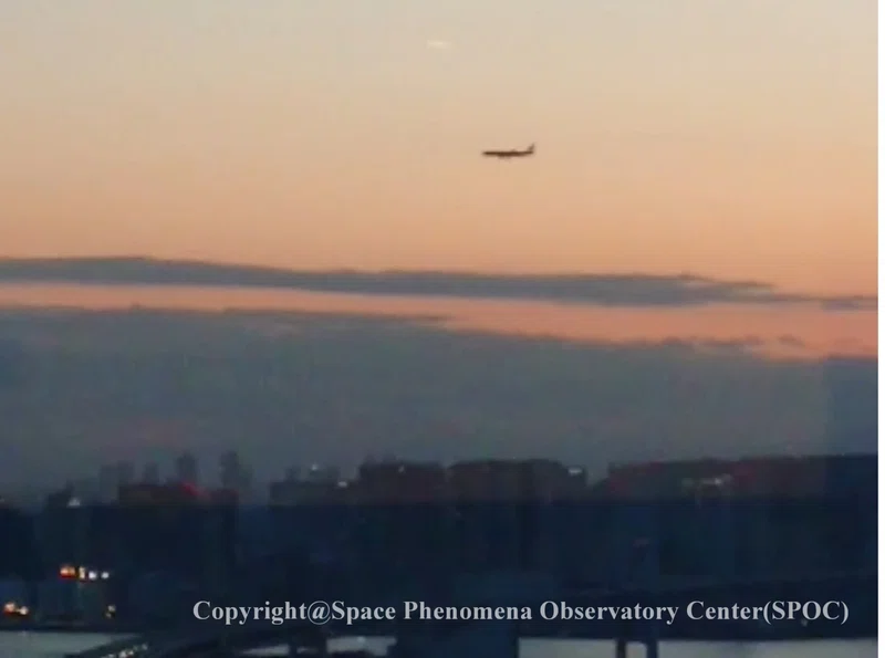 Never-before-seen and astonishingly odd-shaped UAP captured by SID-1 ...