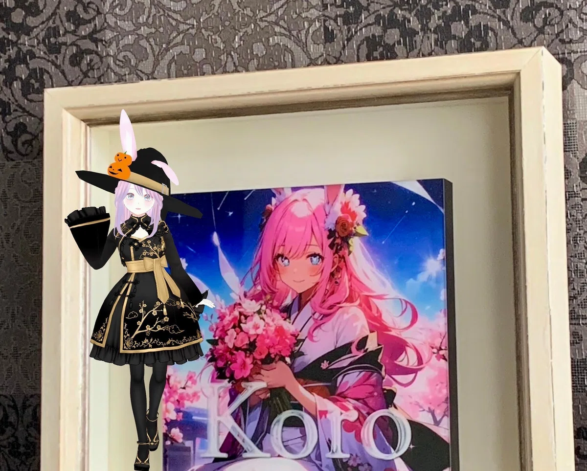 ハロウィンコロちゃんアバターでもパシャリ📸額縁専門店ないとうの額縁とっても大きくて、こんな豪華な額装までプレゼントしていただけるなんて…