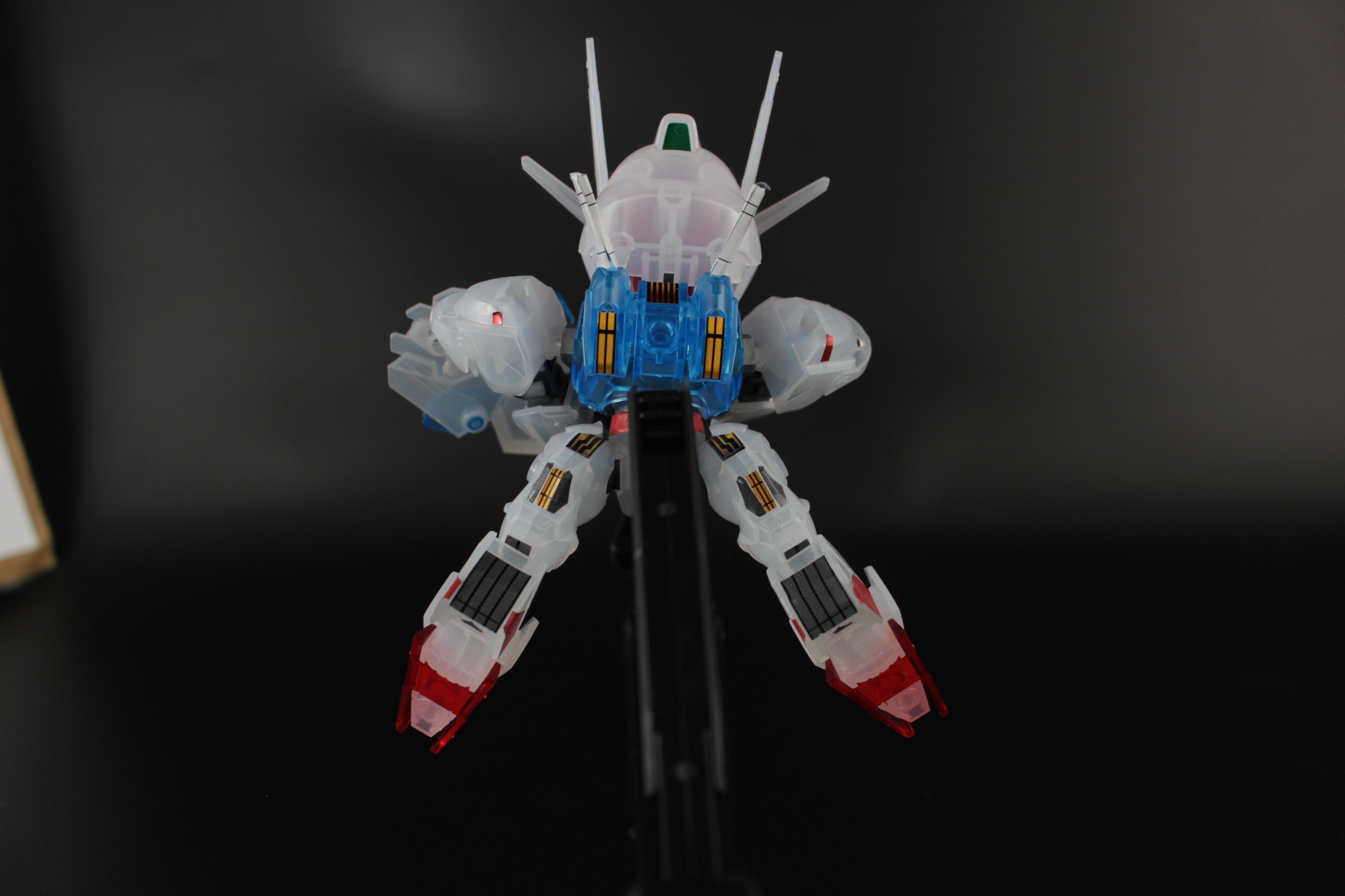 ガンプラ入りラウンドBOX SDガンダム EXスタンダード ガンダム