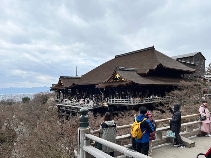 清水寺本堂から京都御所を望む