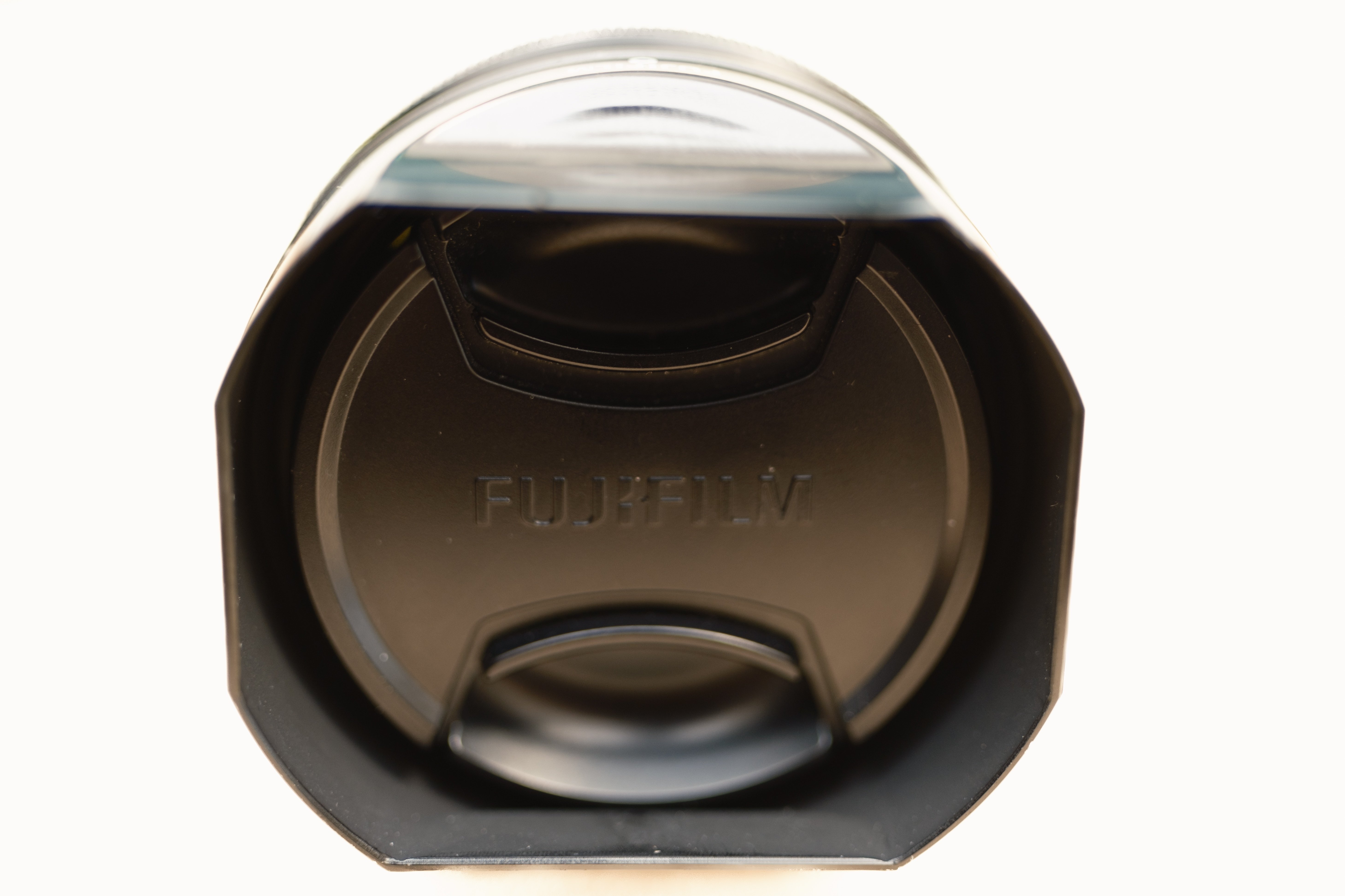 【美品】FUJIFILM XF35mmF1.4 R レンズ　フード、キャップ付き XF35mmf1.4Rの角形フードキャップがとれる問題。最適な解決法は