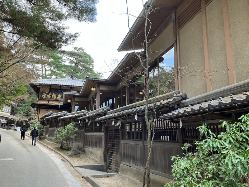 宮島のもみじ谷にある老舗旅館　岩惣