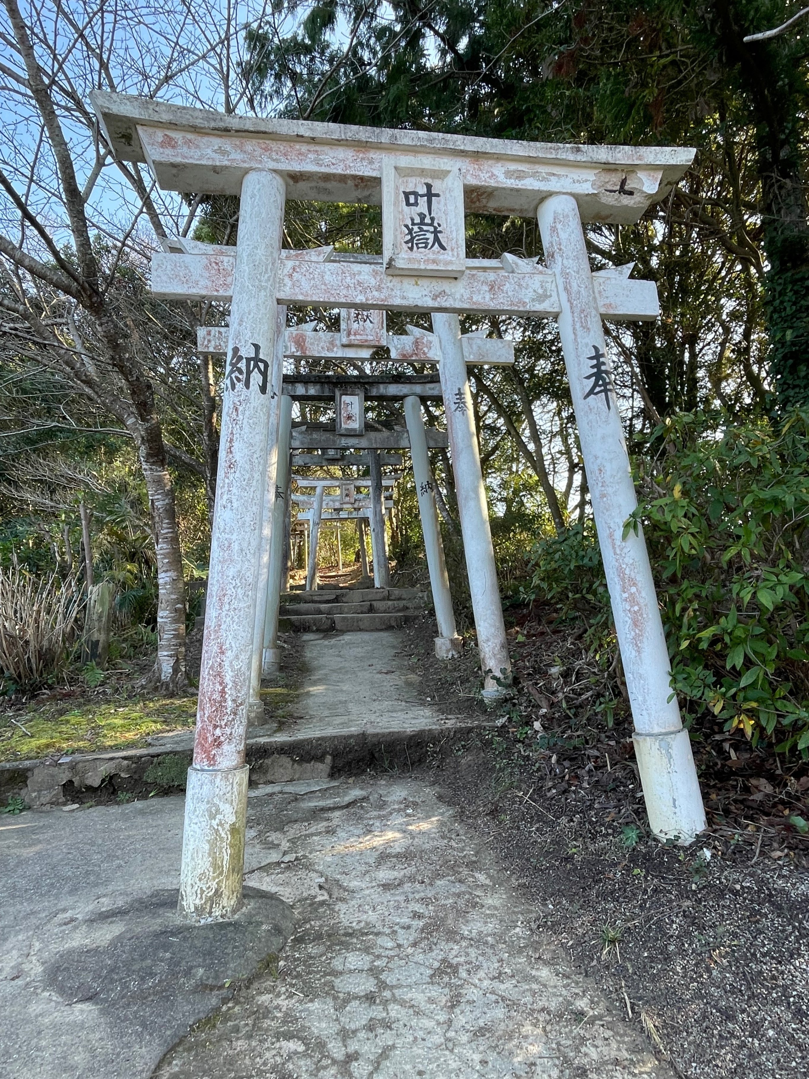 山岳231928年 昭和3年 No.6 土亀山 住宅街の中にある旧天山三山（愛媛県松山市）標高50m