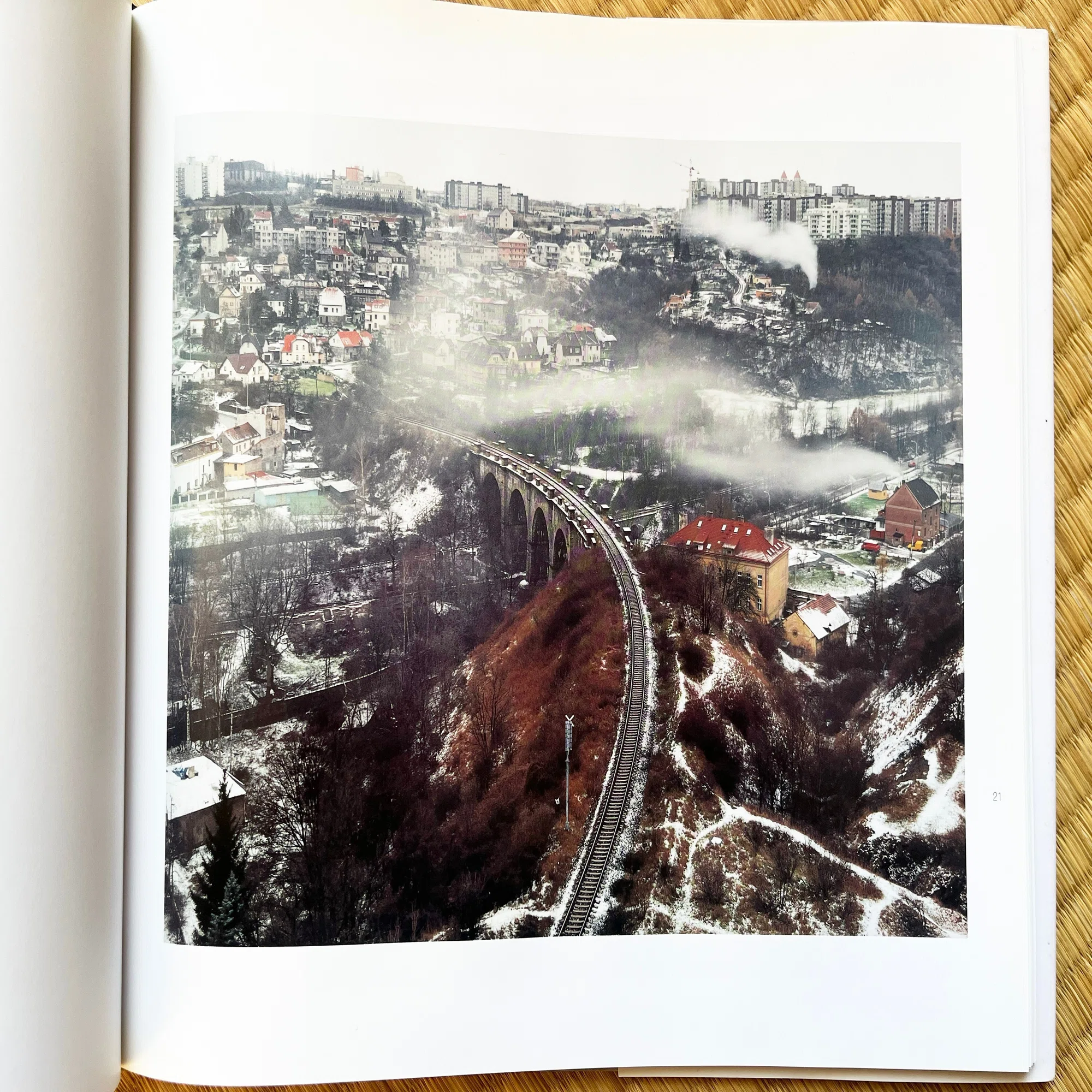 10 “CZECH EDEN” MATTHEW MONTEITH｜flotsambooks