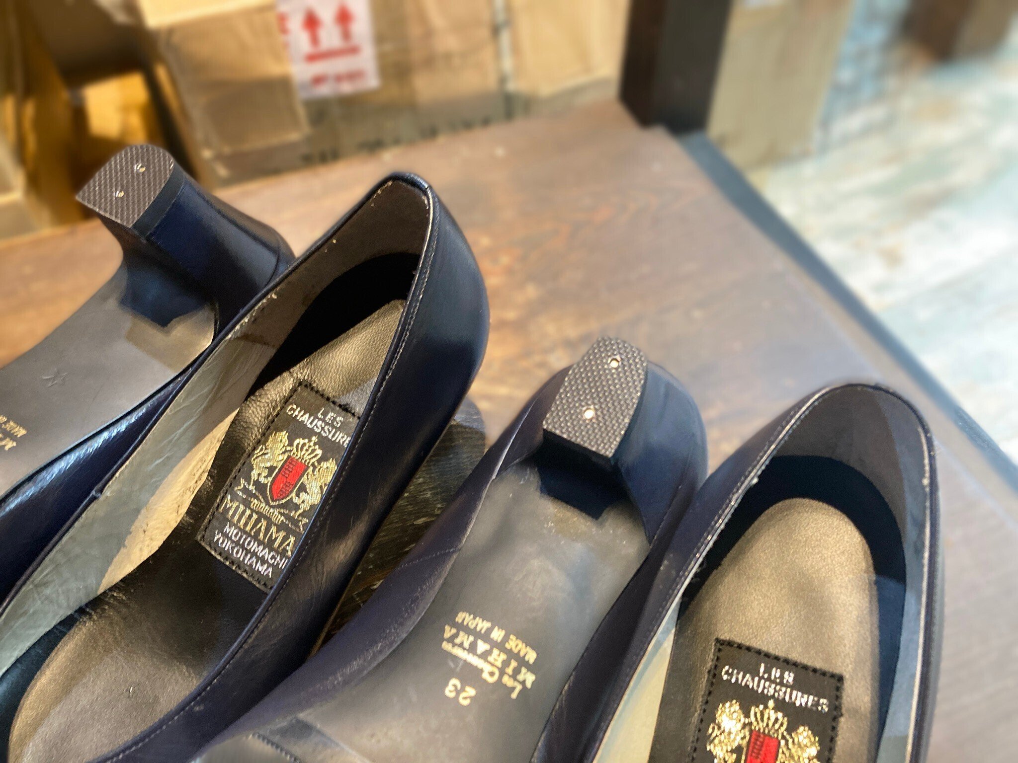 【使用回数２回】ミハマ　パンプス　５．５ｃｍヒール（ゴム部分含む）サイズ２２ｃｍ 使用回数2回】ミハマ パンプス 5．5cmヒール（ゴム部分含む