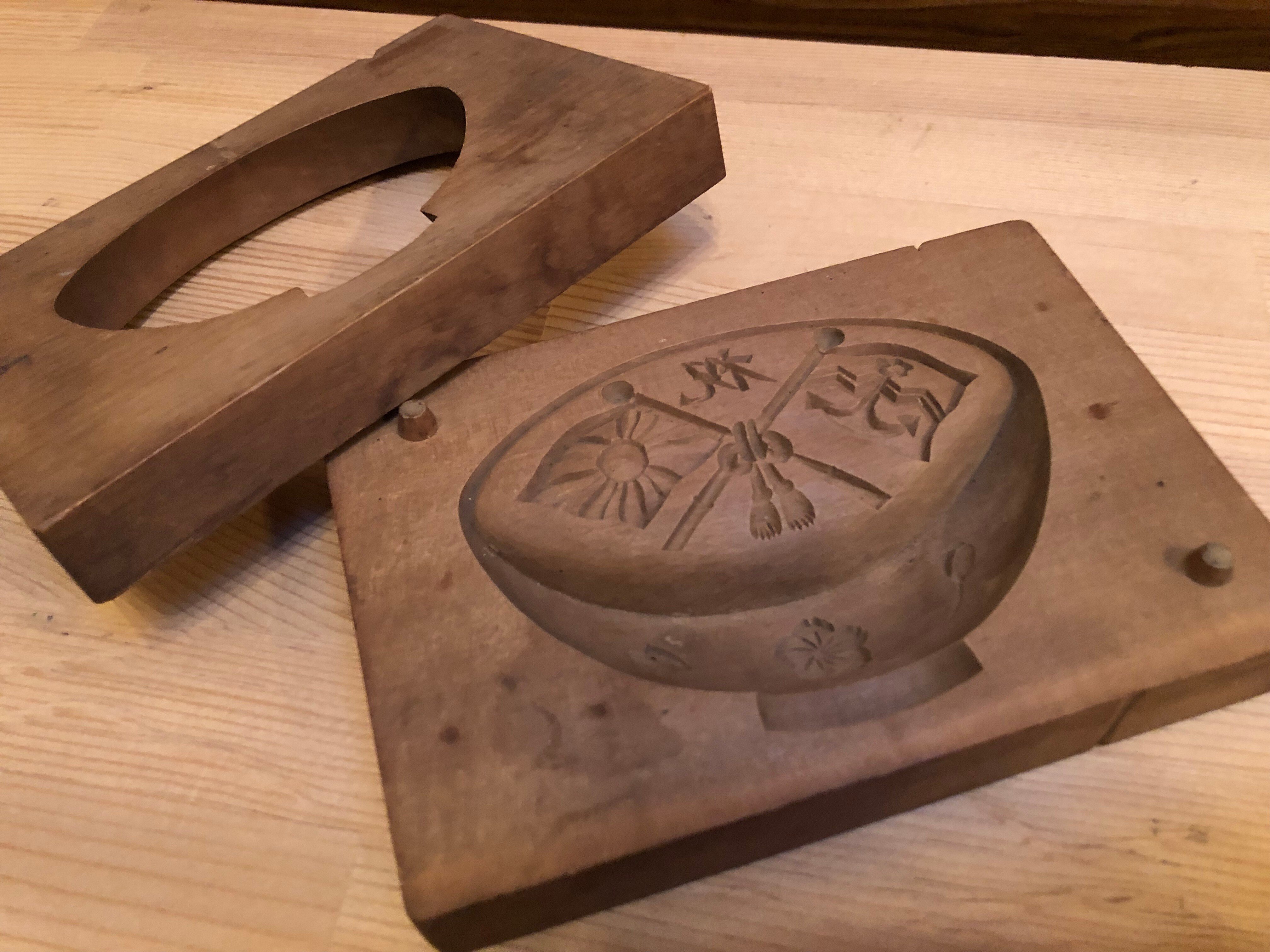 菓子の木型（戦時中）凱旋祝　除隊祝 兵隊が身近だっただけに、出征祝いだけでなく、さまざまな軍事関連の