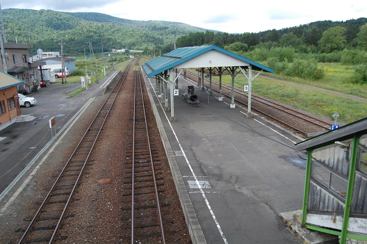 北海道の廃線跡探訪 第1回 天北線（1/10）音威子府～上音威子府間｜熊鉄