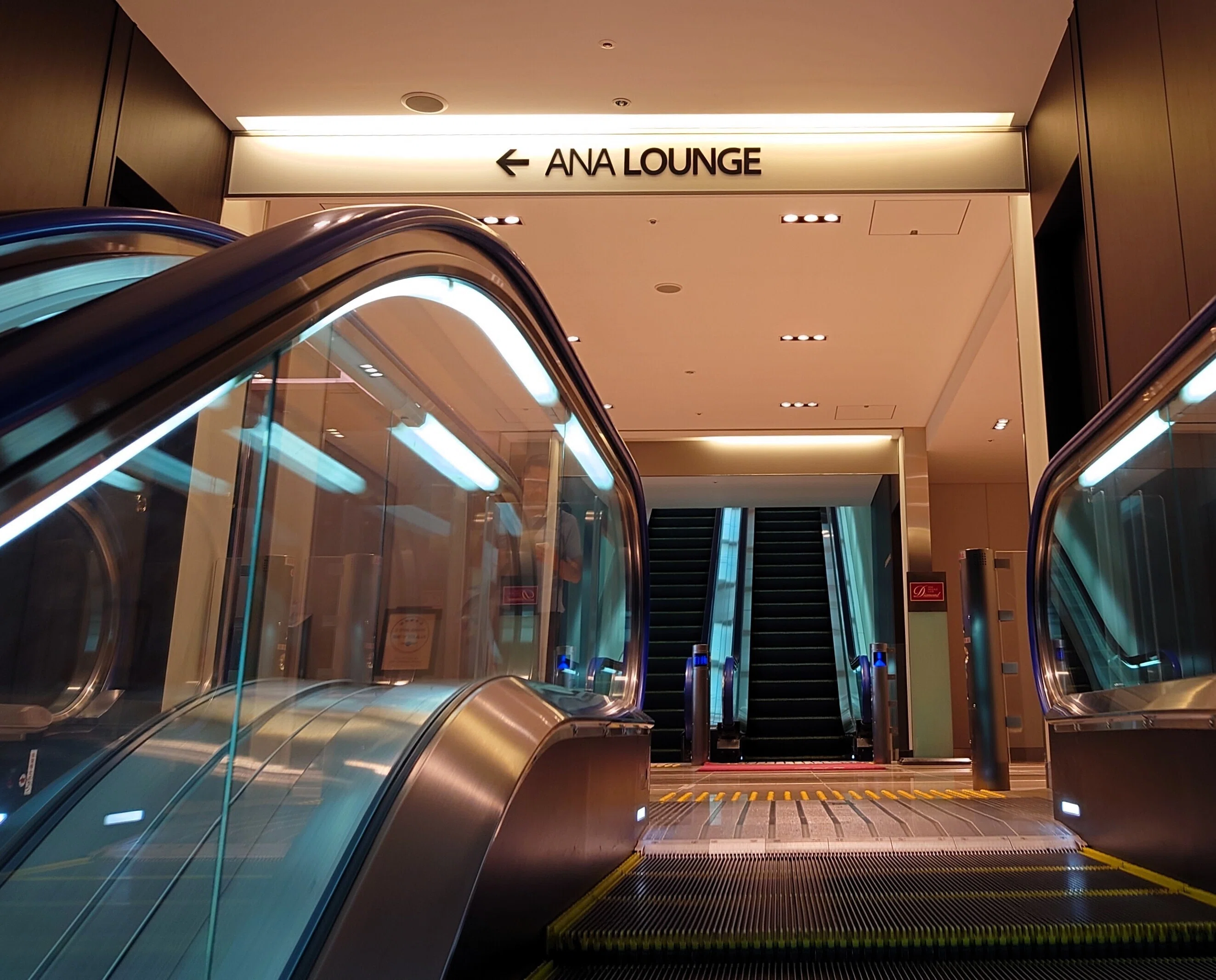 ANAダイヤモンド会員に許された空間やサービスを写真でご案内 ANAダイヤモンド会員に許された空間やサービスを写真でご案内
