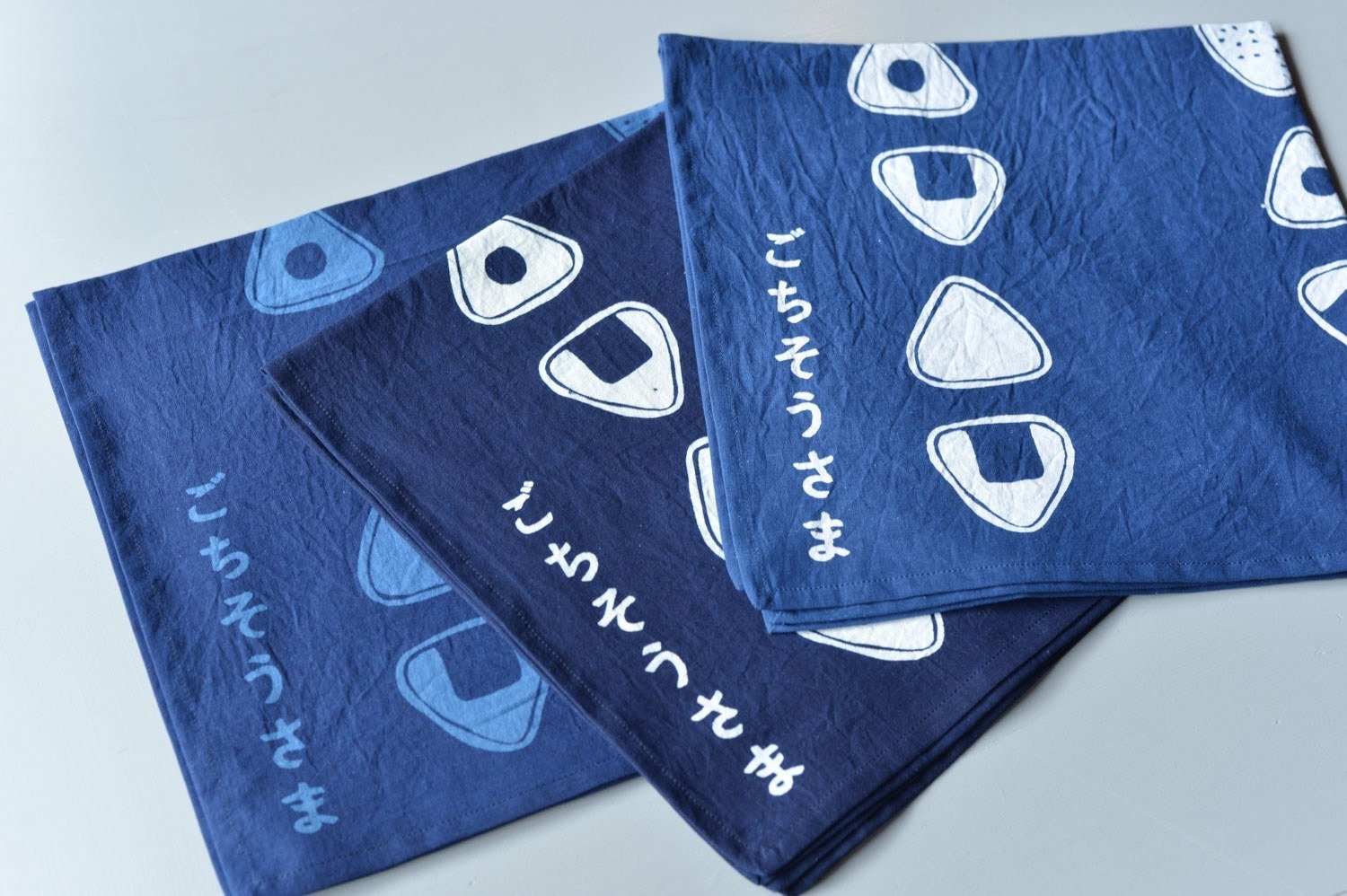 ギフトにも！藍染めのお弁当包み、全種類再入荷しています。｜くらし