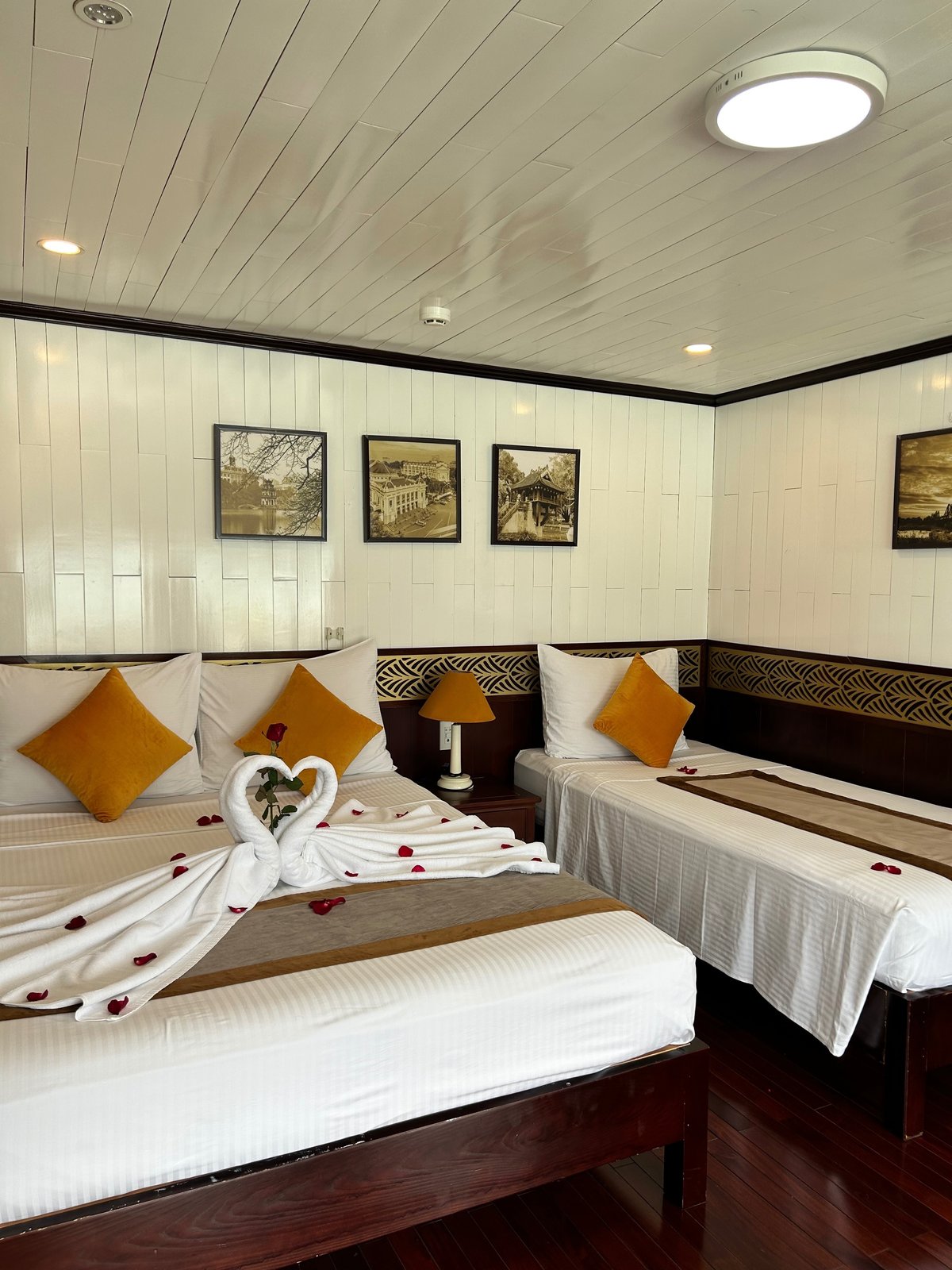 Halong Sapphire Cruise