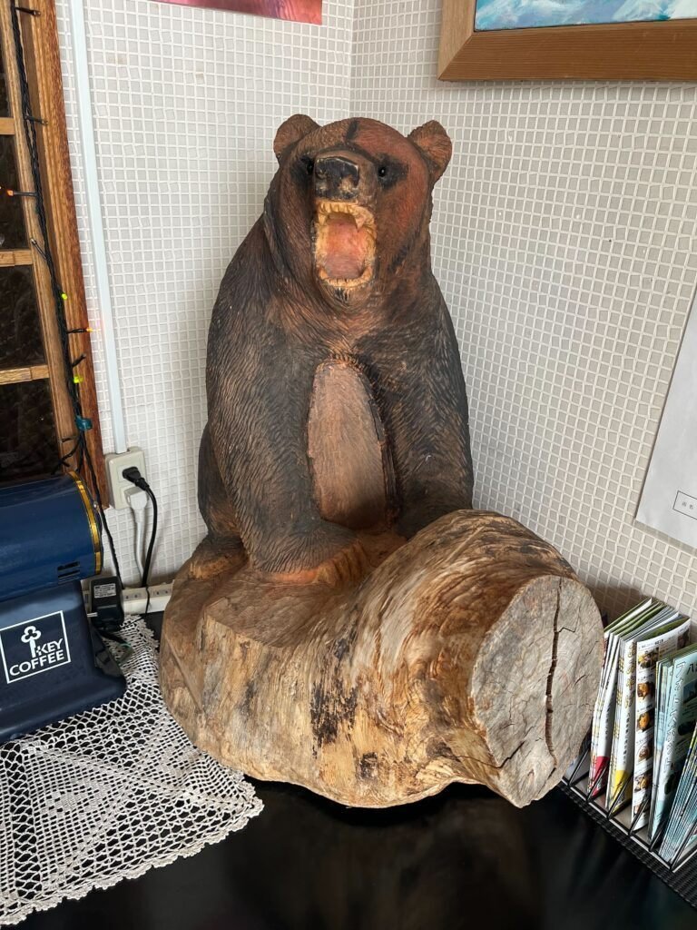 キボーリージャーニー Vol.8 木彫り熊だらけの喫茶店編 ｜K2マガジン