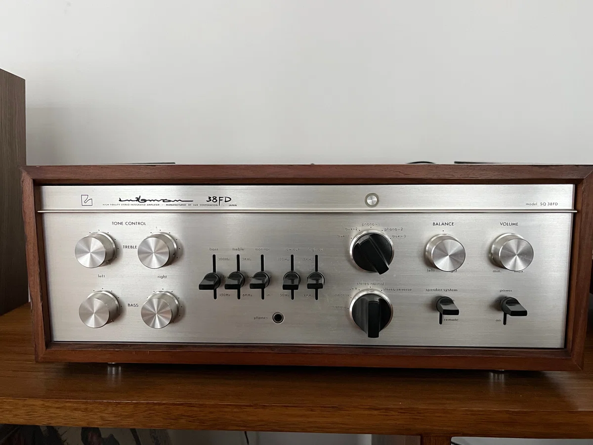 LUXMAN powerアンプ Preアンプ セット（LUXMAN C-06α & M-06α 2台 