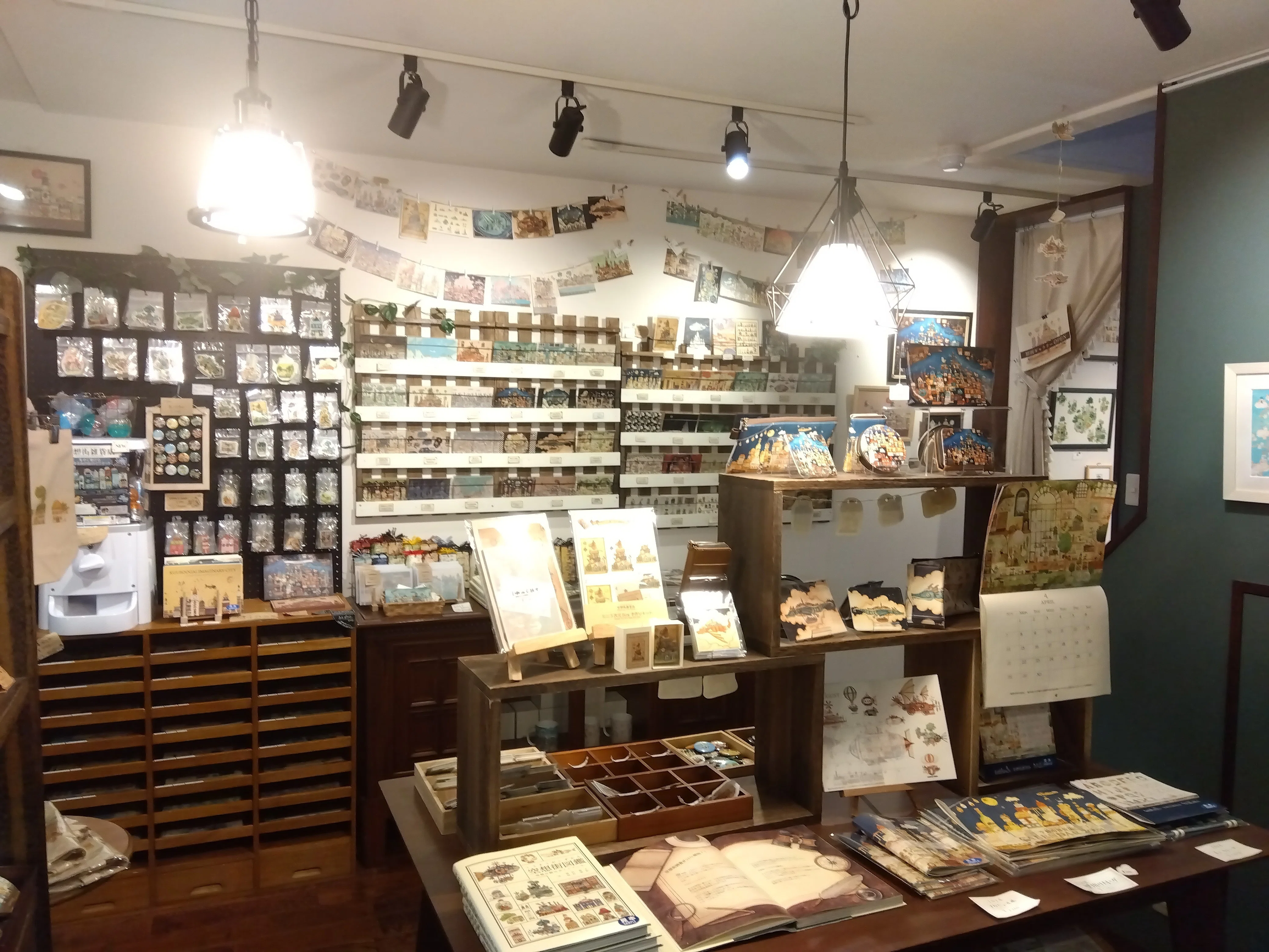 空想街雑貨店｜吉祥寺にある絵本のような店を訪れる｜なかむら詩子