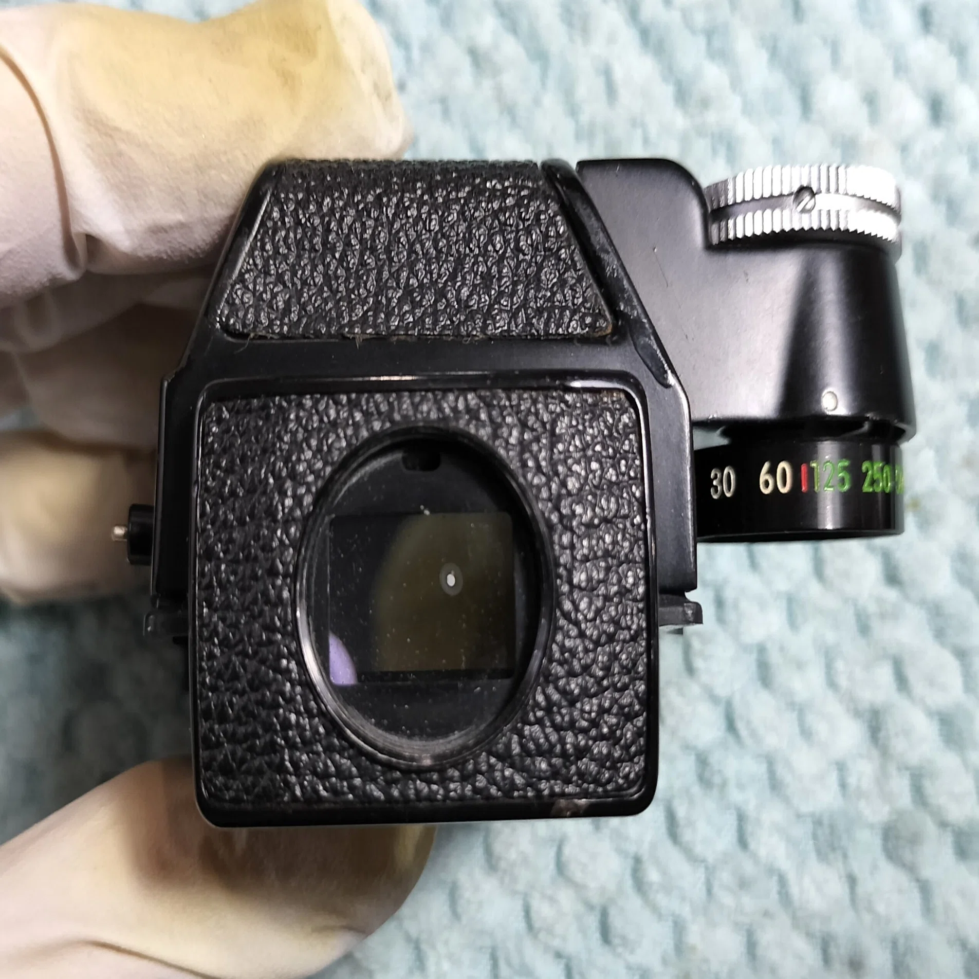 Nikon F2 フォトミックファインダーの分解｜フィルムカメラ修理の 