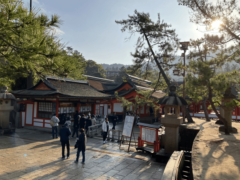 朝の厳島神社