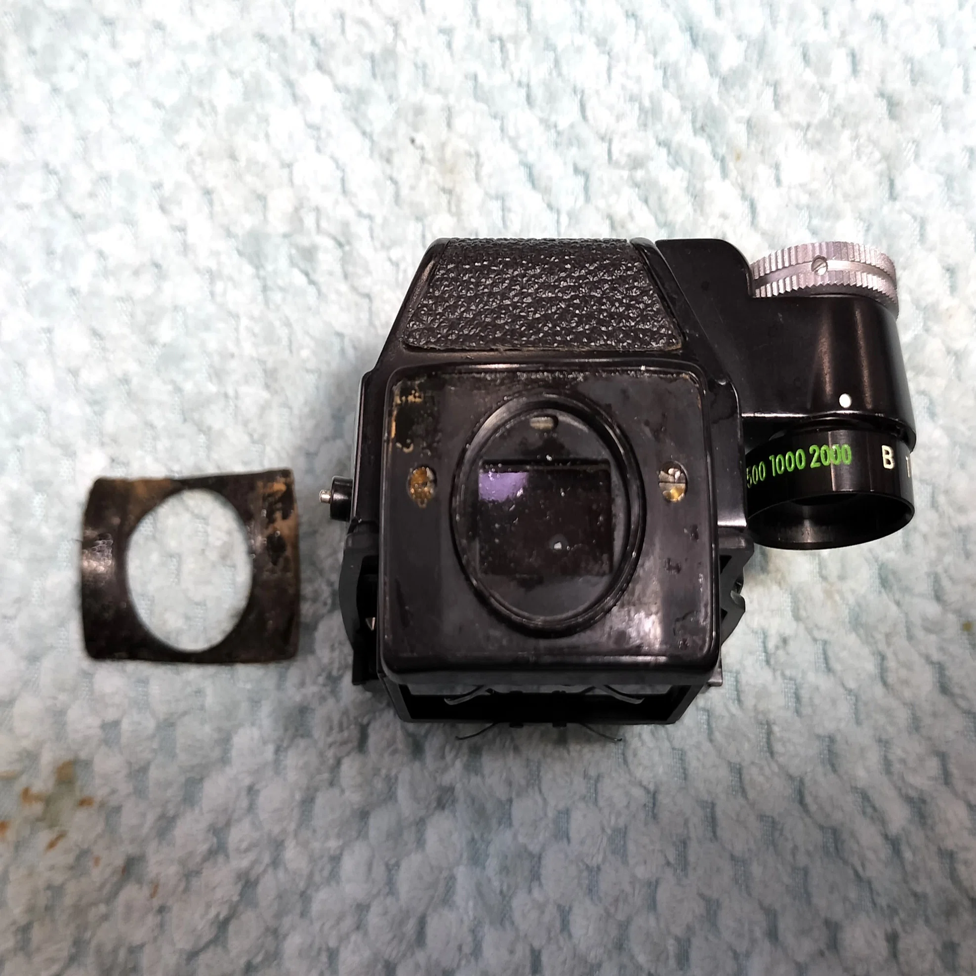 Nikon F2 フォトミックファインダーの分解｜フィルムカメラ修理の 
