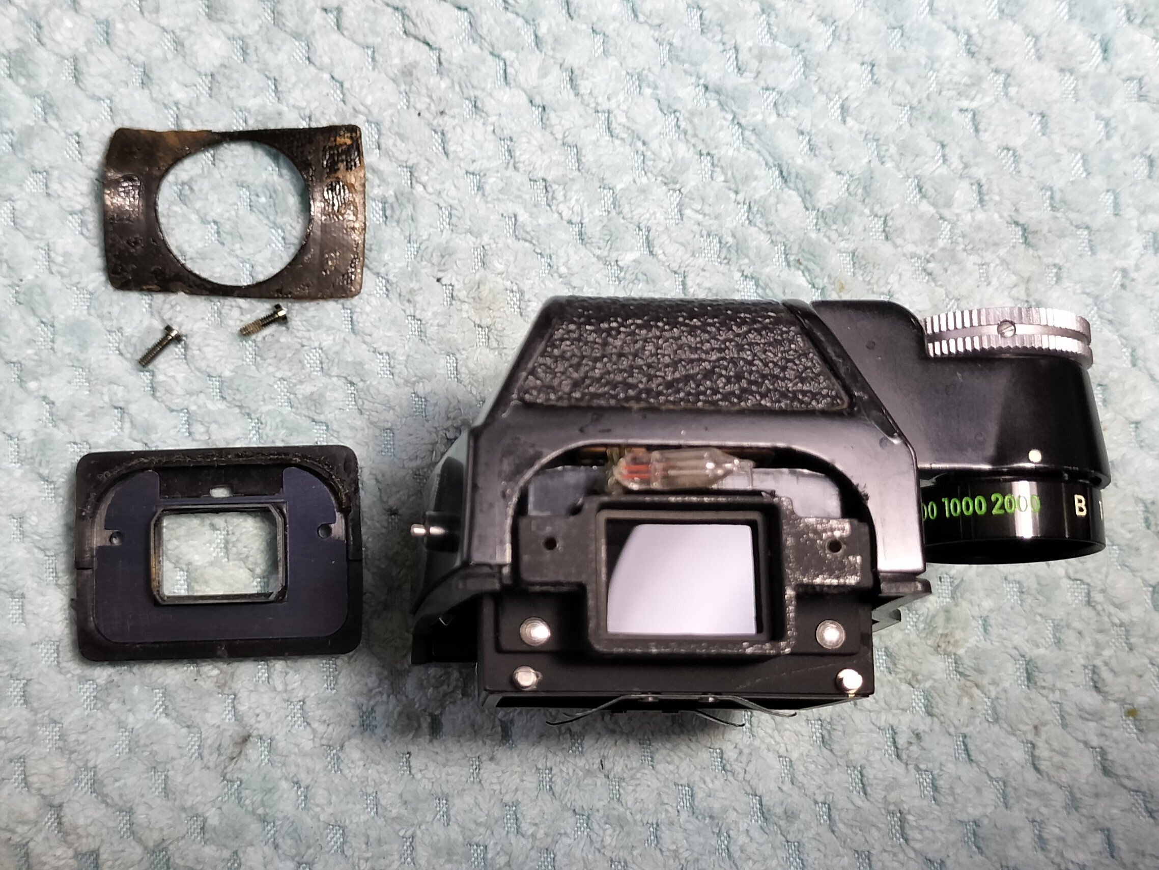 Nikon F2 フォトミックファインダーの分解|フィルムカメラ修理 Nikon F2 フォトミックファインダーの分解|フィルムカメラ修理