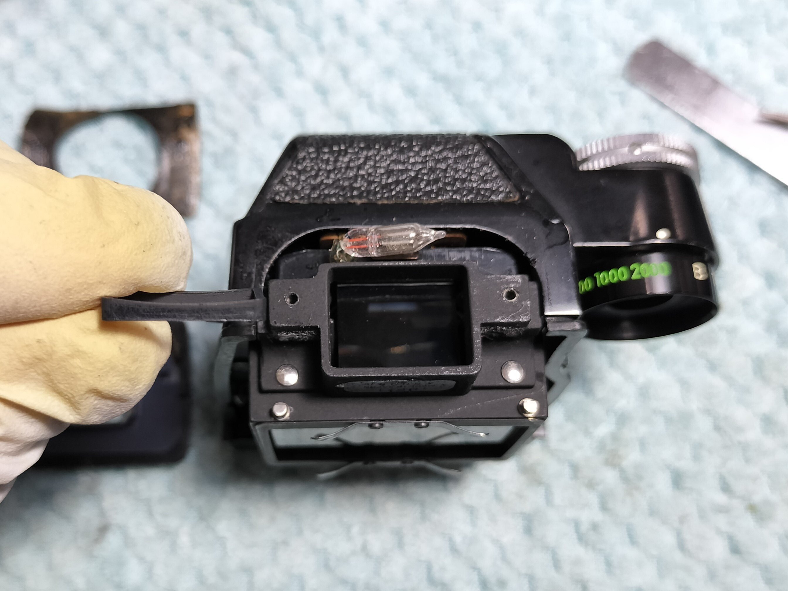 Nikon F2 フォトミックファインダーの分解|フィルムカメラ修理 Nikon F2 フォトミックファインダーの分解|フィルムカメラ修理