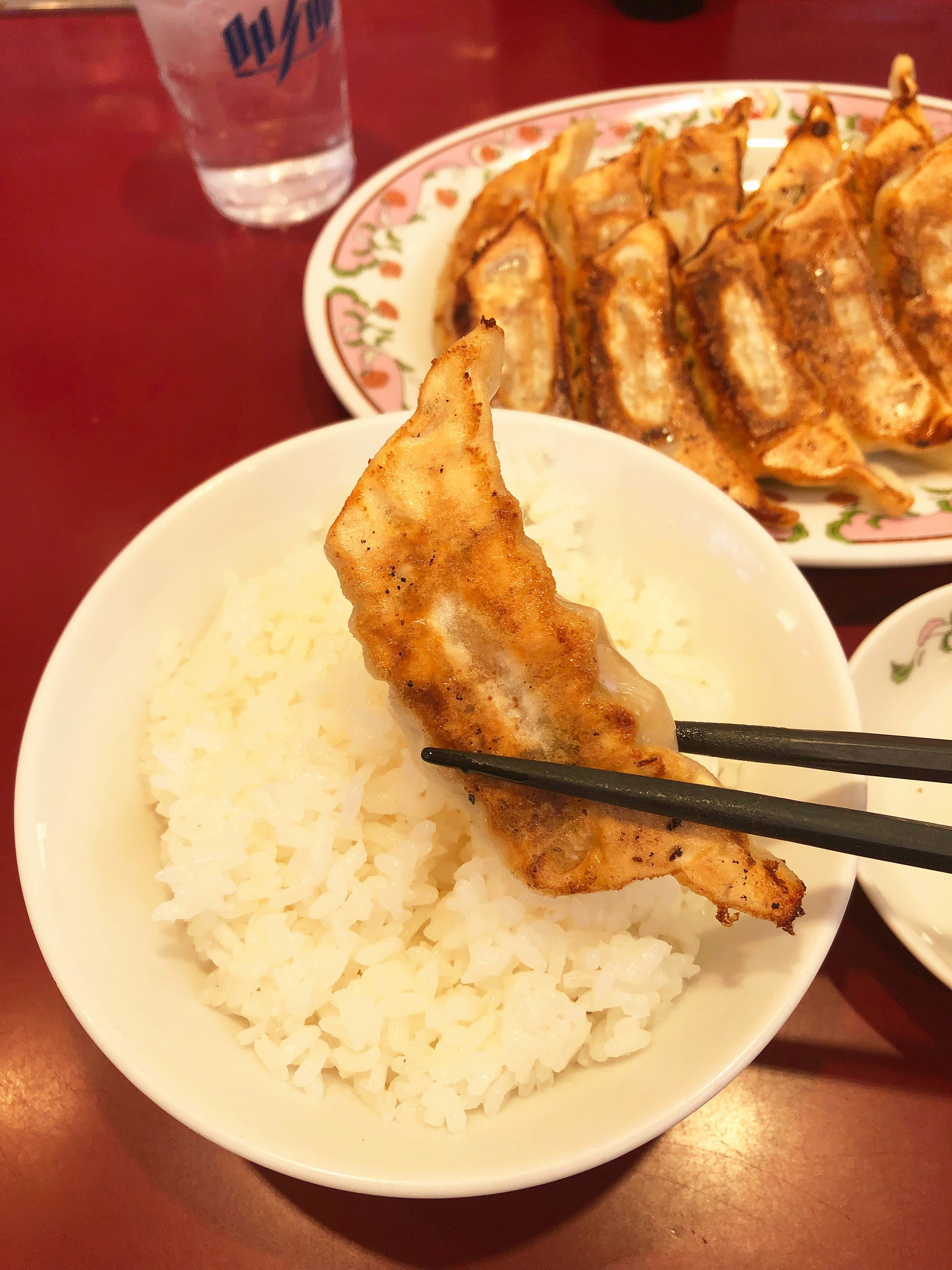 餃子の王将》 唯一のサービスエリア店｜Jumpei Kawamura