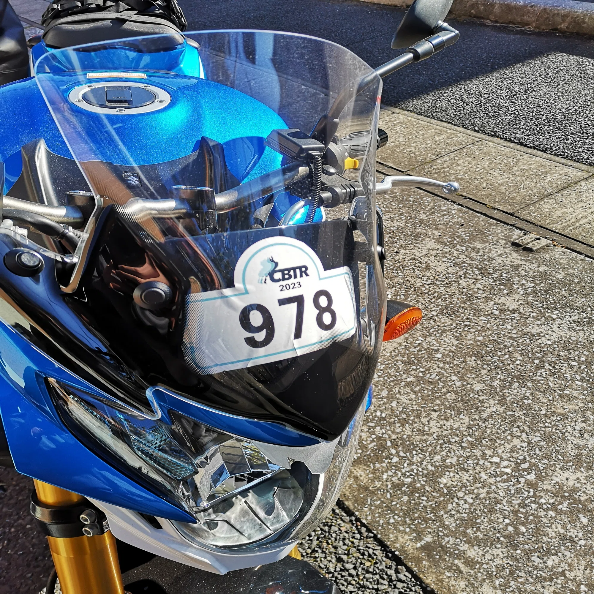 GSR750にPuigのスクリーンを装着して付け方を解説してみた【カスタム記 