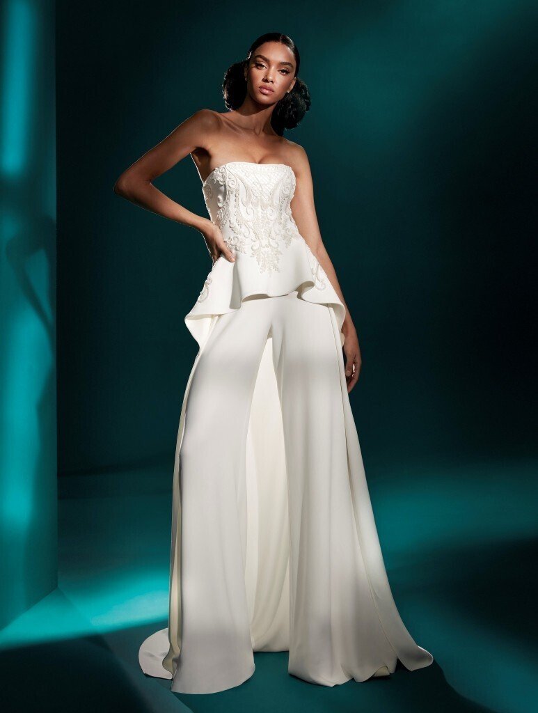 総まとめ】パンツスタイルのウェディングドレスが手に入るお店の情報  