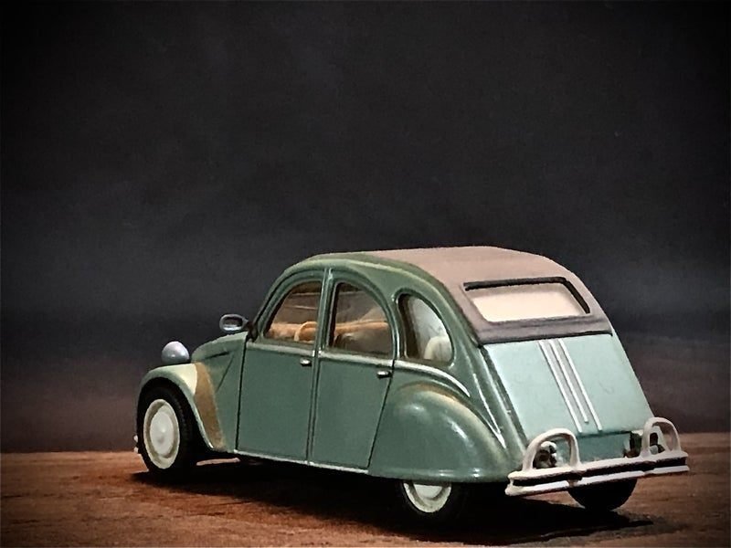 デルプラド 1/43 シトロエン 2CV｜てOのミニカー日記。