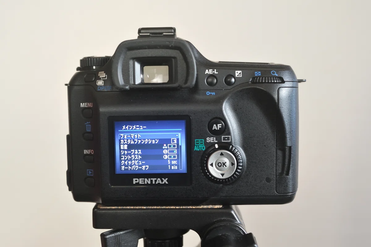 PENTAX *ist D。初代ペンタックスデジタル一眼レフの核心｜Sven