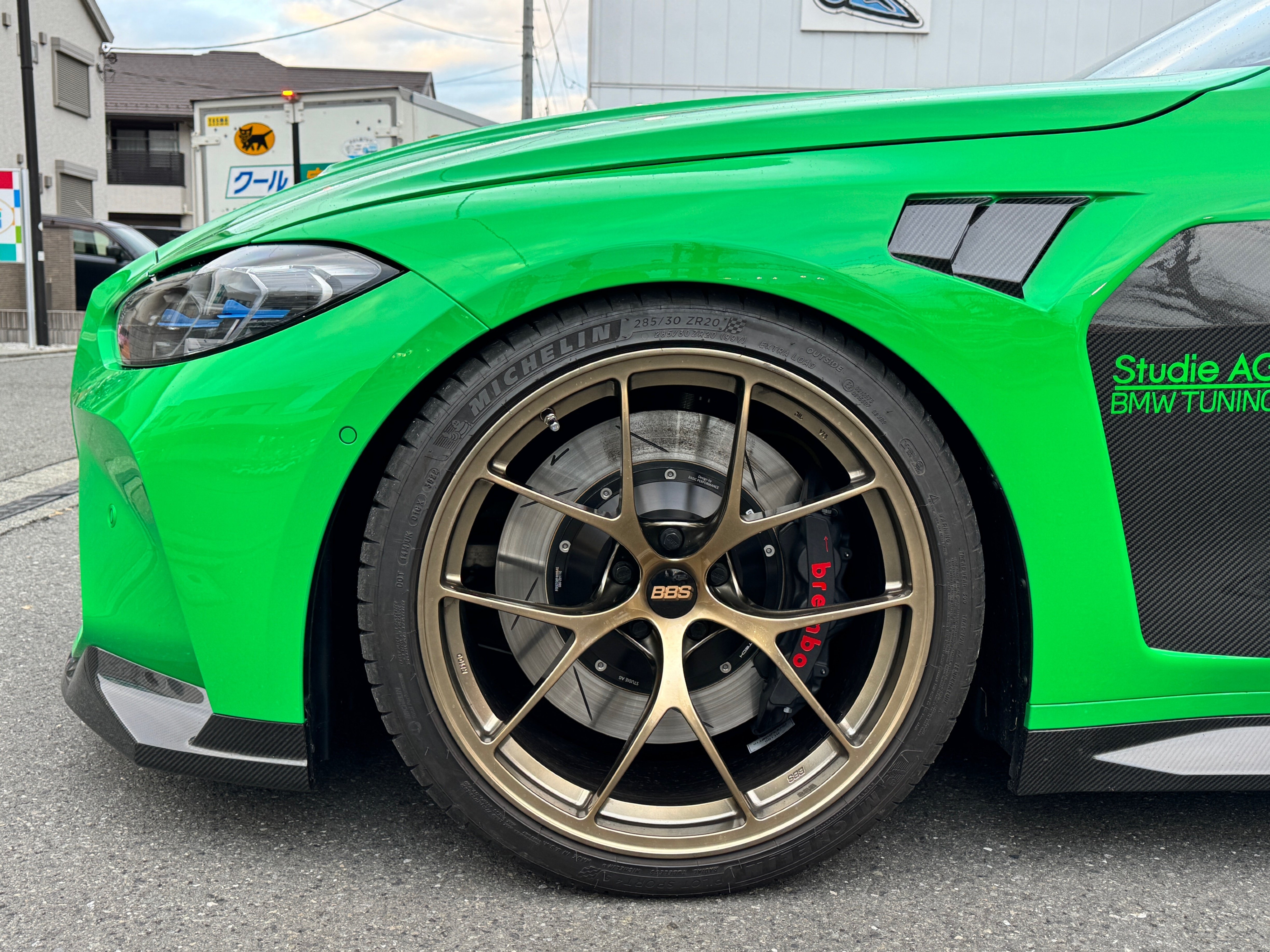 趣味・スポーツ・実用 BMW PROFILE 趣味・スポーツ・実用 BMW PROFILE 真っ赤なボディもカッコいい