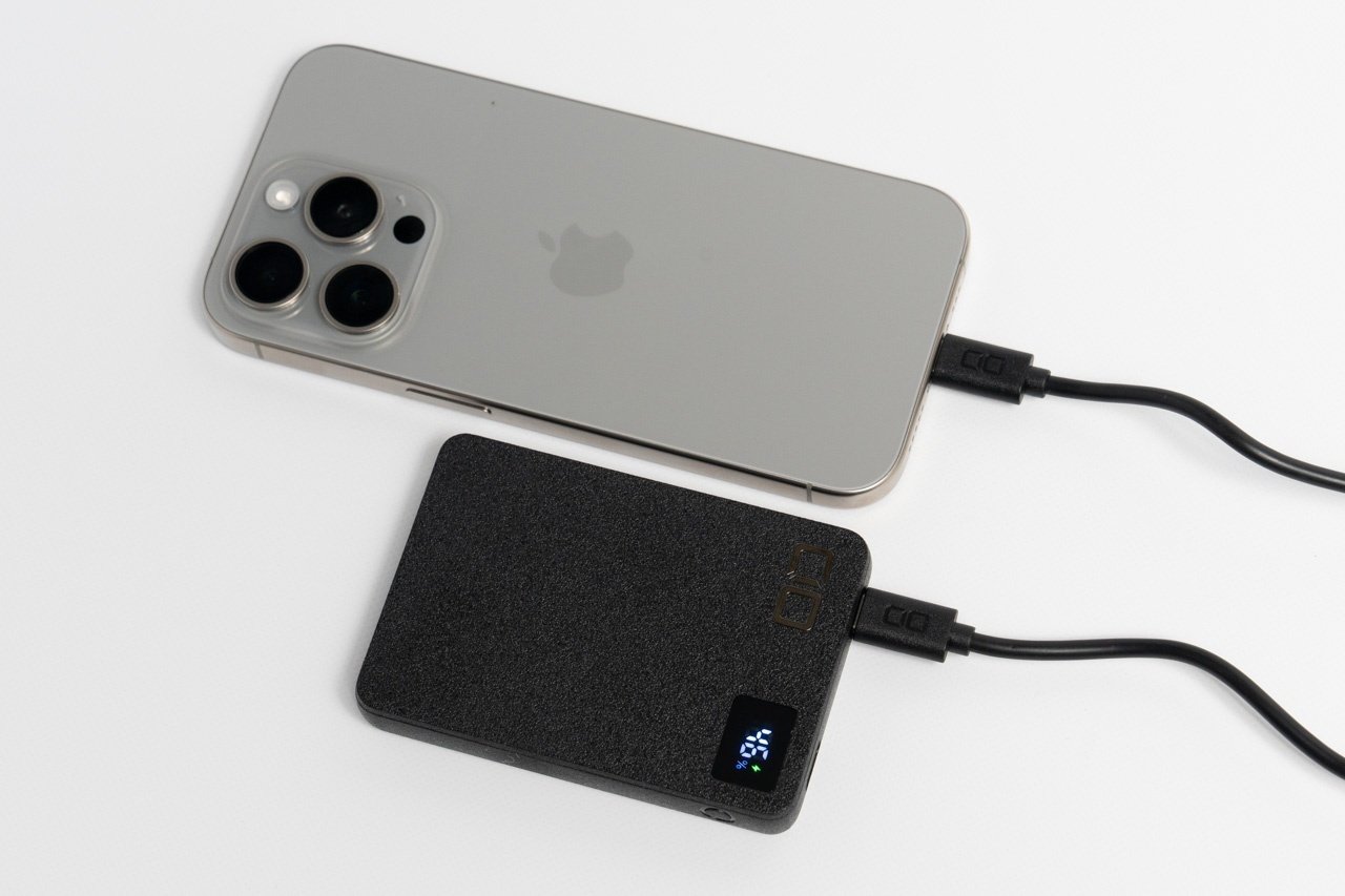 SMARTCOBY SLIM 5000mAh 2つセット❗️BLACK&WHITE スマホにちょうどいい「CIO SMARTCOBY SLIM 5000mAh」をレビュー