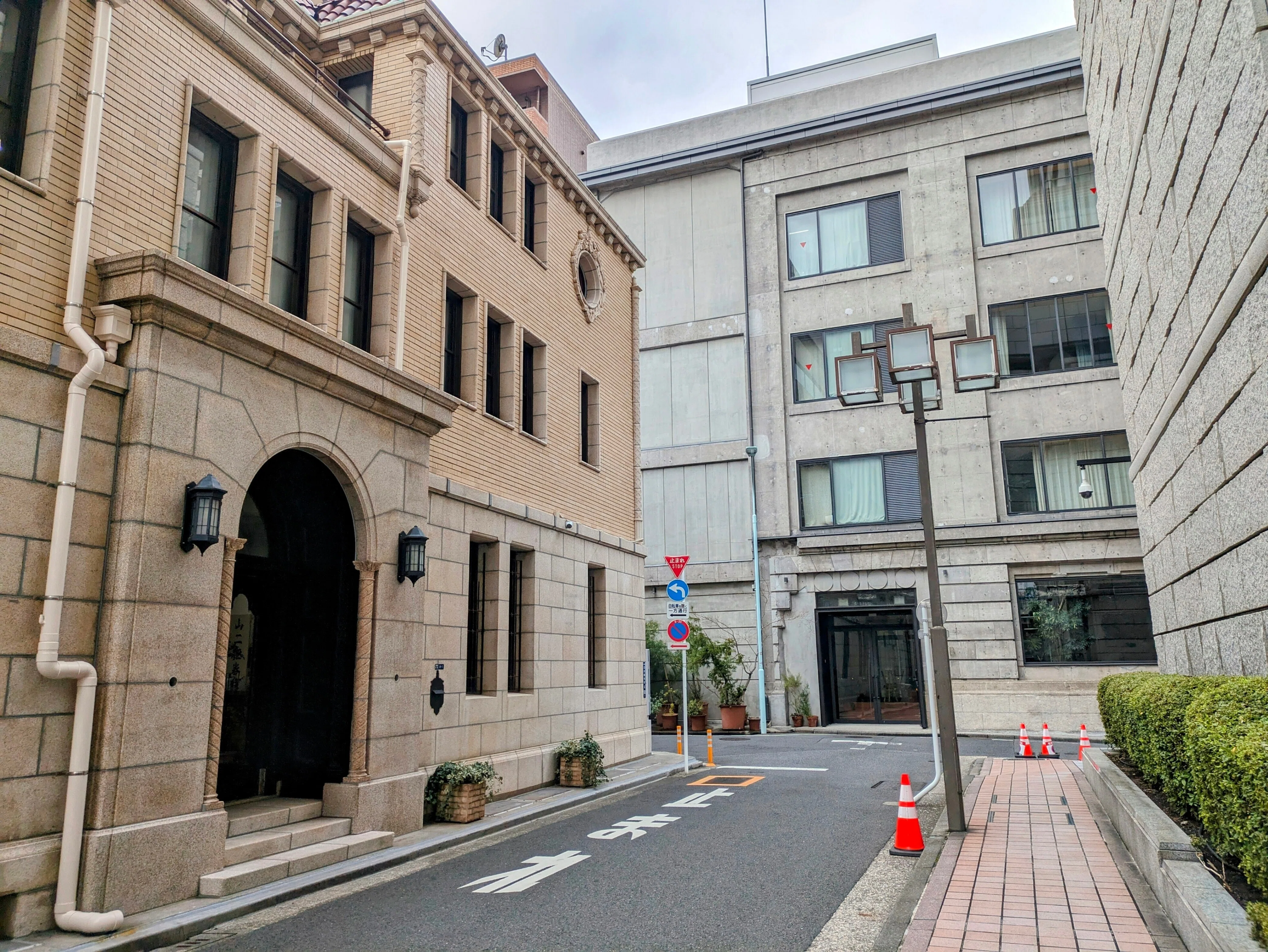 渋沢栄一先生と街を歩く 〜日本橋兜町『Book Lounge Kable（ブック