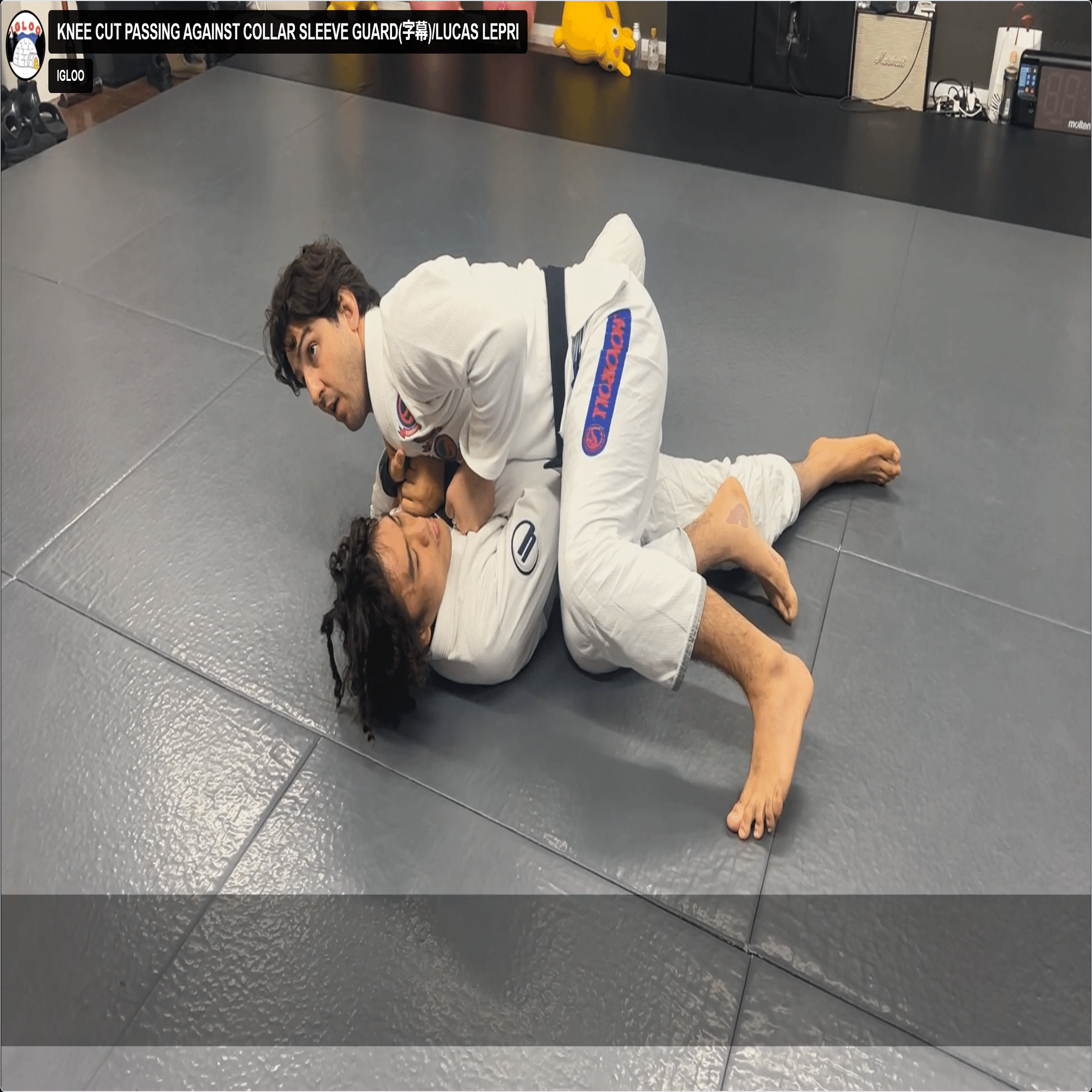 ルーカス・レプリ KNEE CUT AGAINST COLLAR SLEEVE GUARDをアップしま