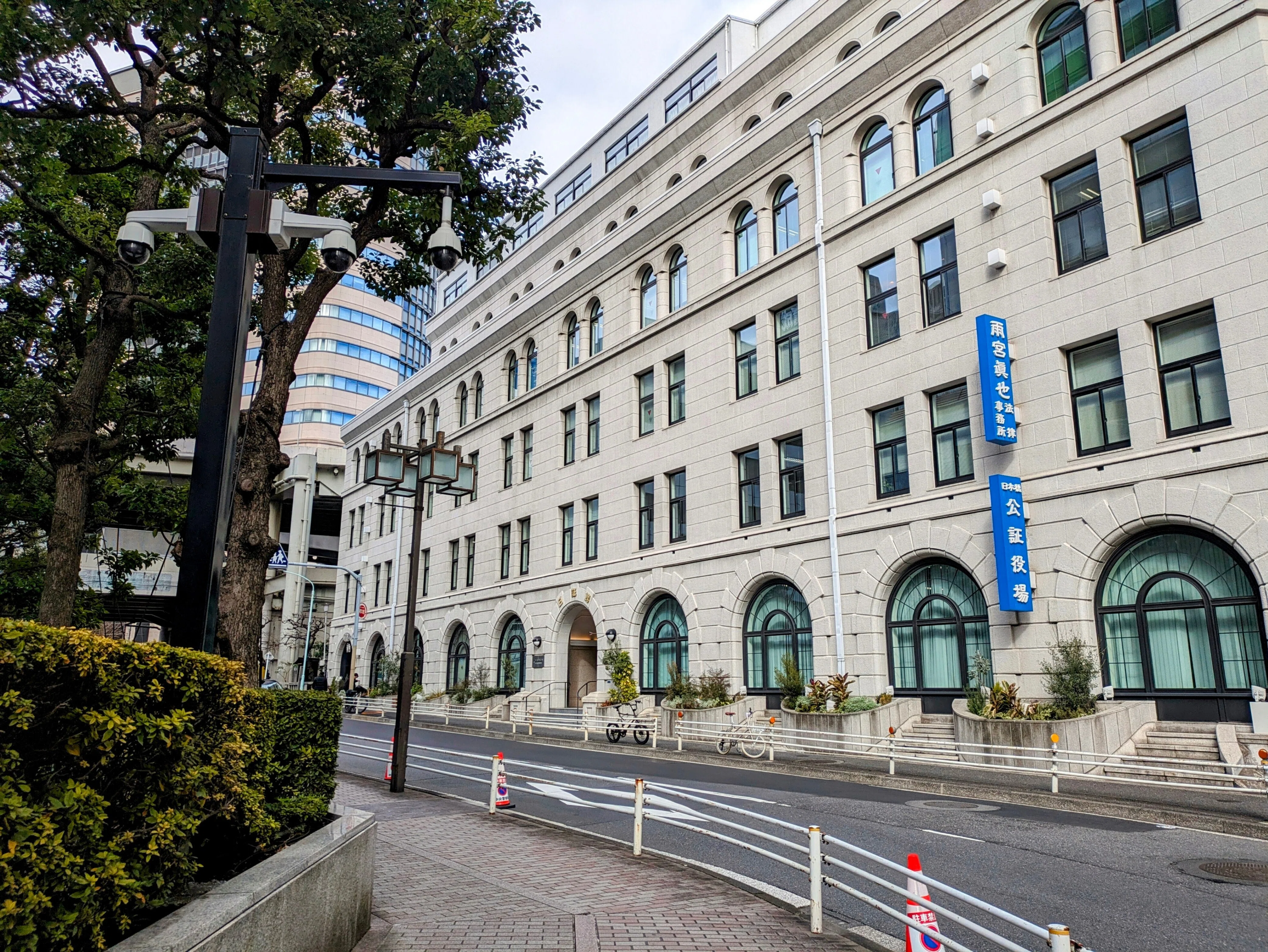 渋沢栄一先生と街を歩く 〜日本橋兜町『Book Lounge Kable（ブック