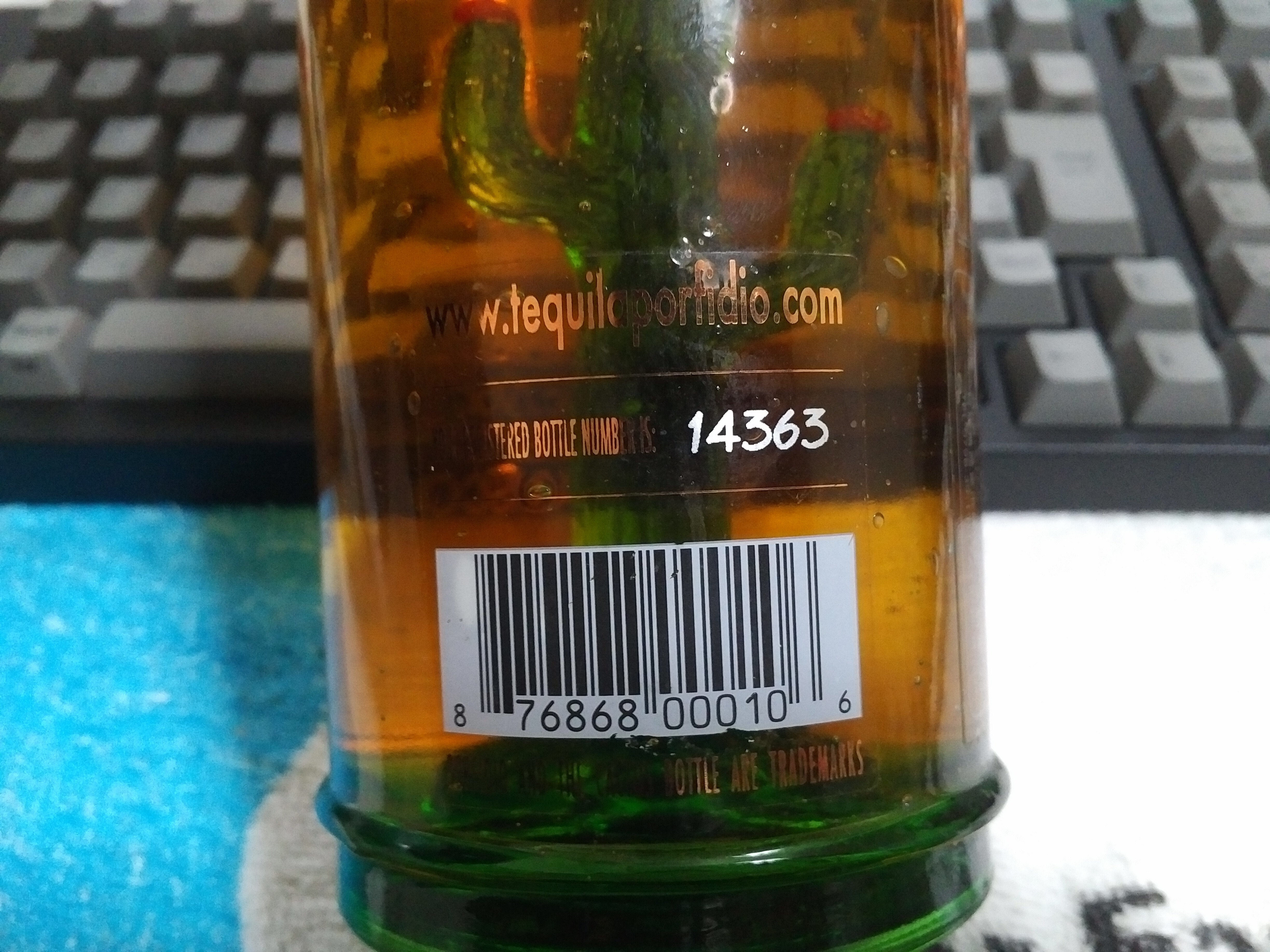 酒:ポルフィディオとテキーラについて追記。日本の輸入商社に 酒:ポルフィディオとテキーラについて追記。日本の輸入商社に