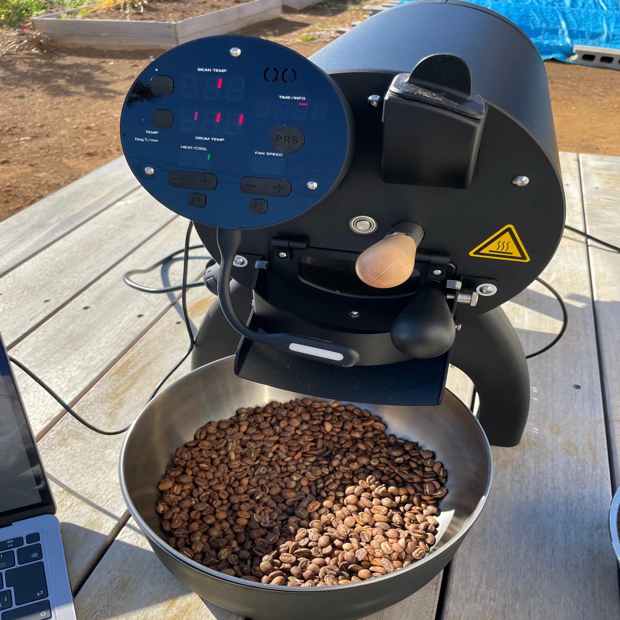 コーヒー豆の焙煎機は迷った挙句にAillio Bullet R1 V2に｜Duke Coffee 