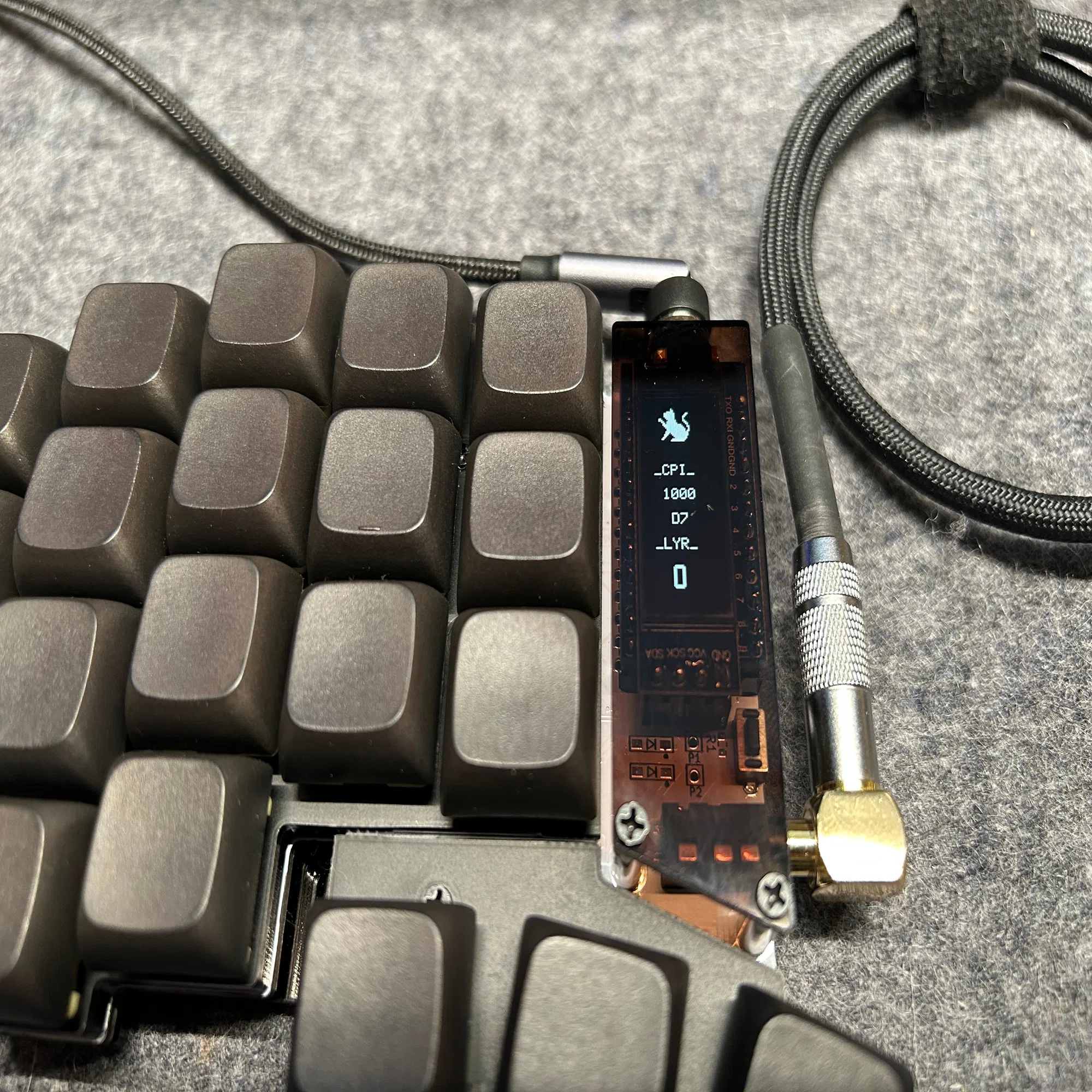 真っ黒なKeyballをつくりたい② -着色・組み立て-｜あじすけ