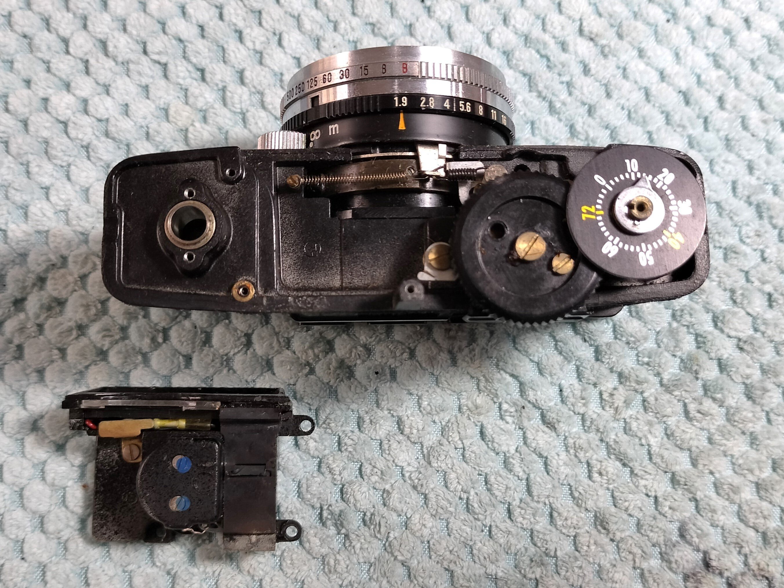 Olympus Pen Dシリーズの分解｜フィルムカメラ修理のアクアカメラ