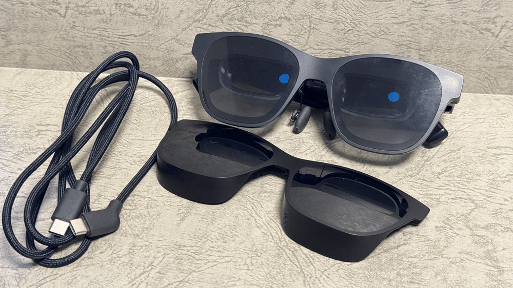 スーパースタイリッシュオシャレサングラス型ARグラスXREAL Air スーパースタイリッシュオシャレサングラス型ARグラスXREAL Air
