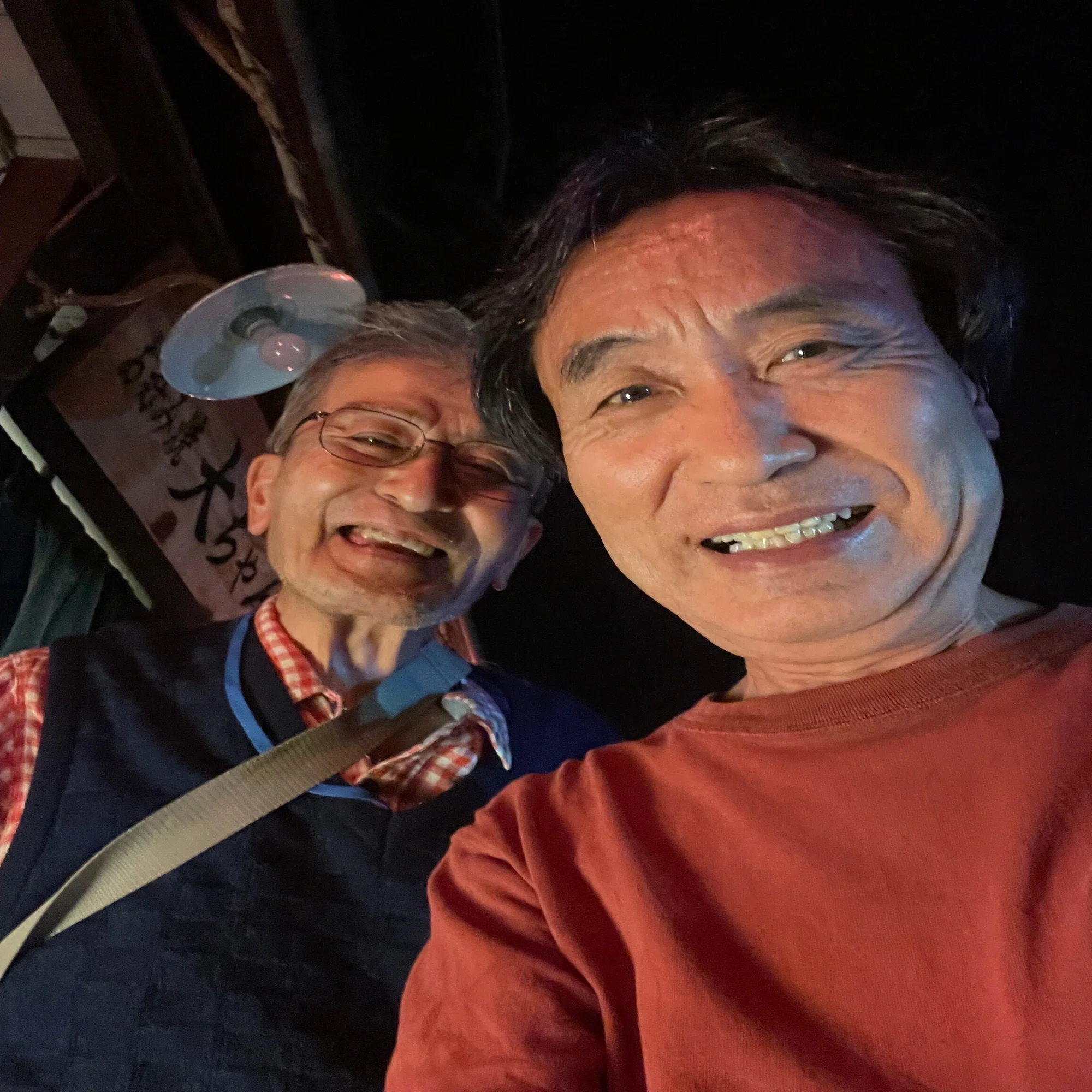 赤とんぼ」の町で酒盃を交わす｜TOMBO-ism -トンボ楽器製作所-