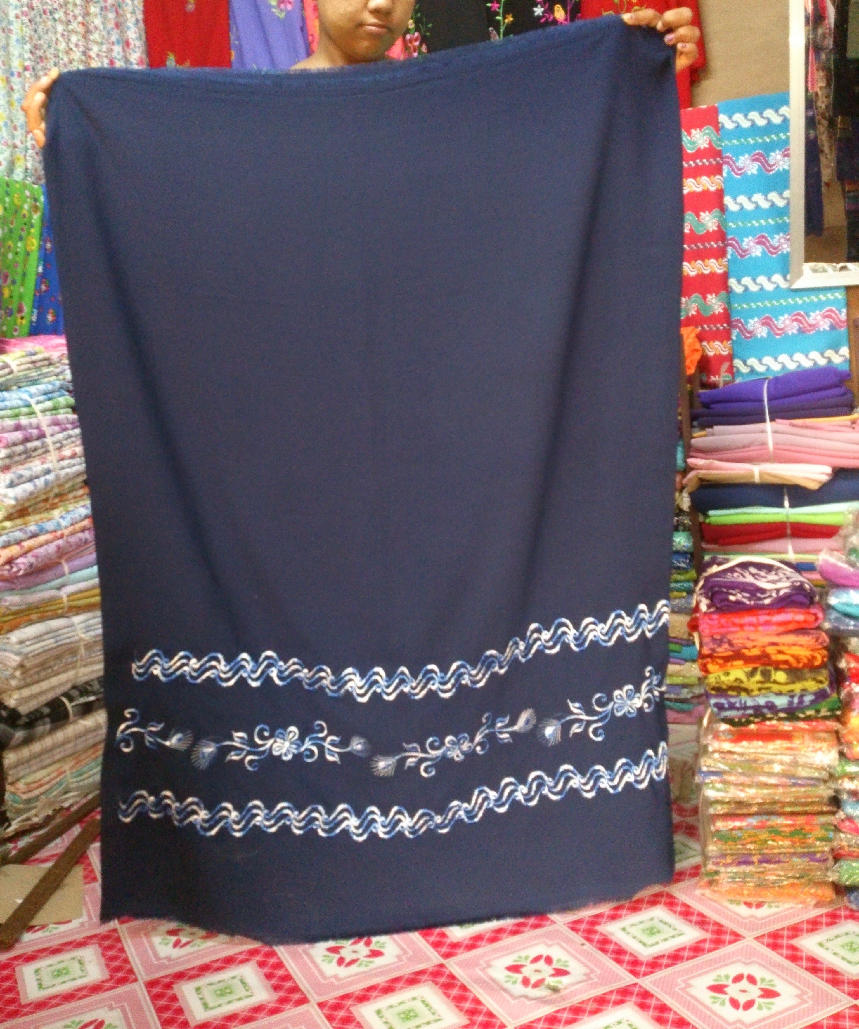 8】ミャンマーの民族衣装を着る｜国際医療NGOジャパンハート