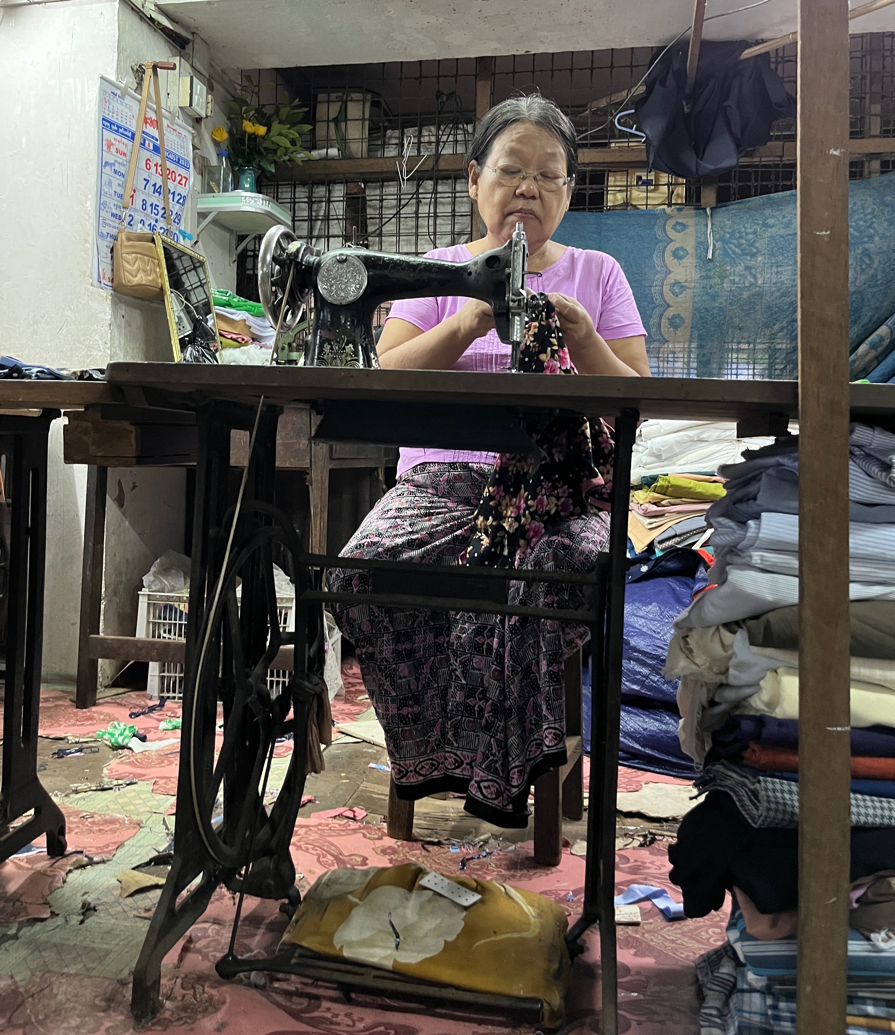 8】ミャンマーの民族衣装を着る｜国際医療NGOジャパンハート