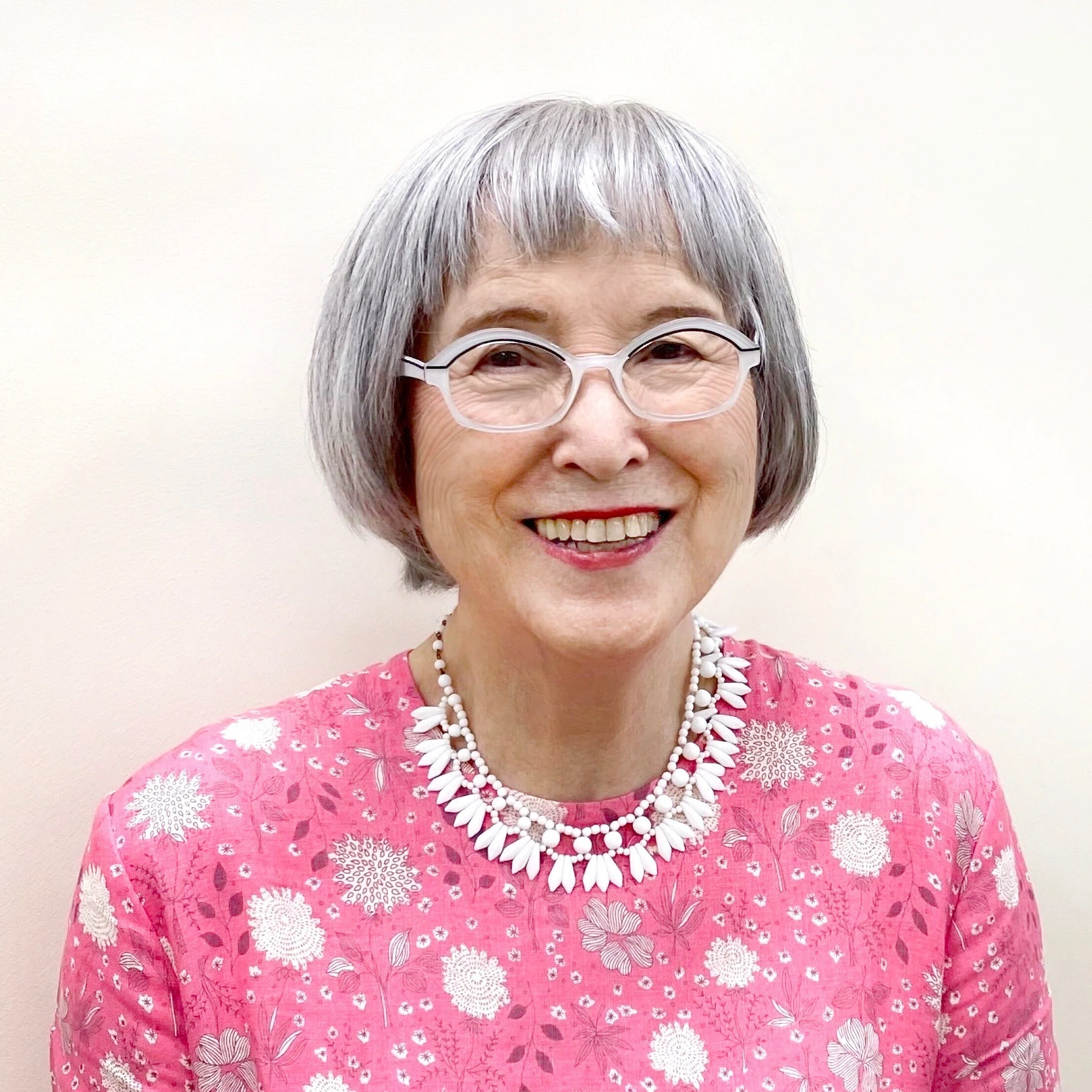 角野栄子さん最新刊！ 絵本『びっくりさんちのみつごちゃん』『みつご