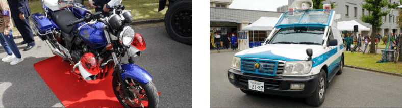 関西矯正展（2023年11月11日(土)、12日(日)開催）で展示されていた警察のバイクと警察車両
