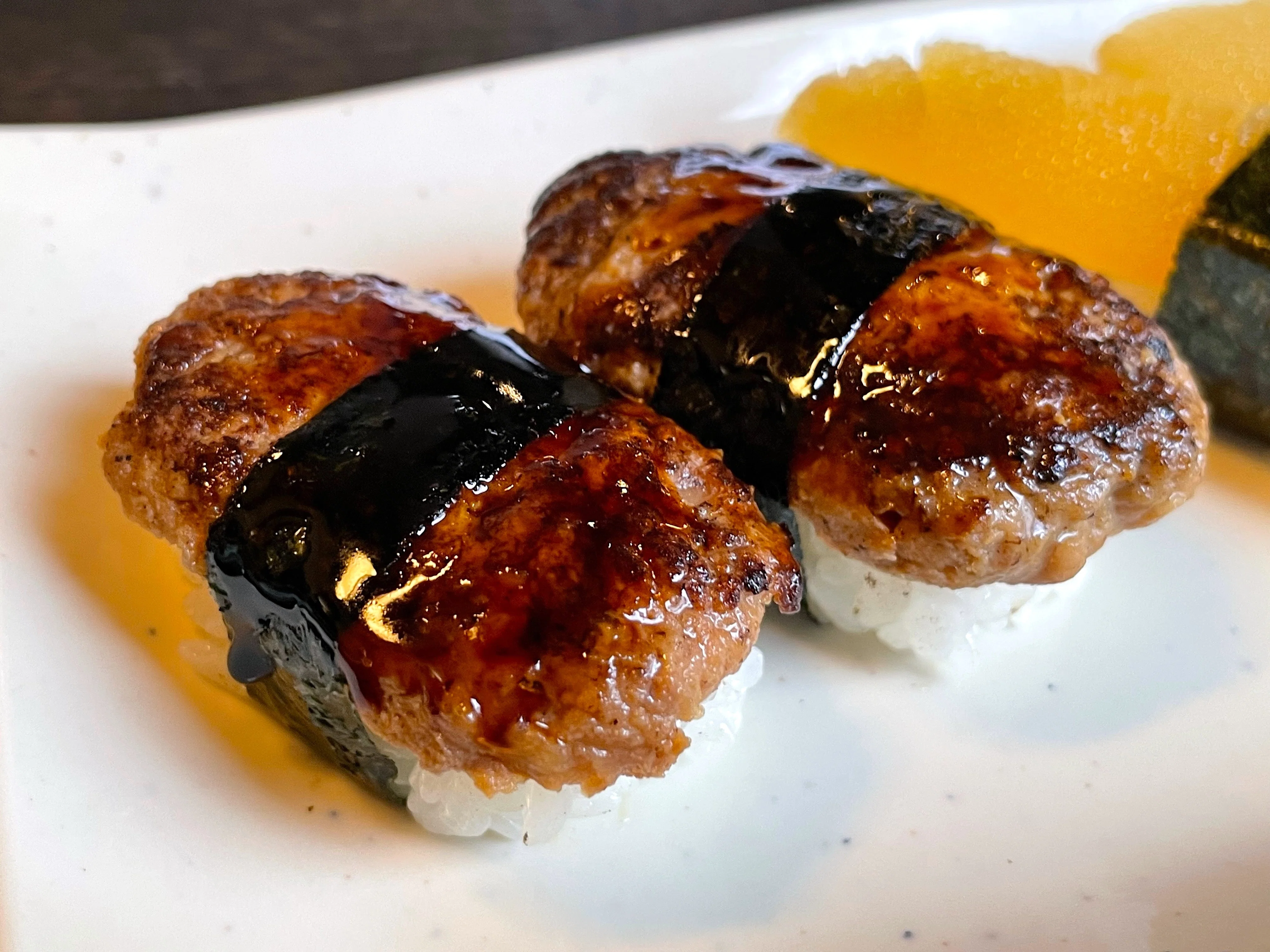 ハンバーグ寿司あれこれ｜小野瀬雅生