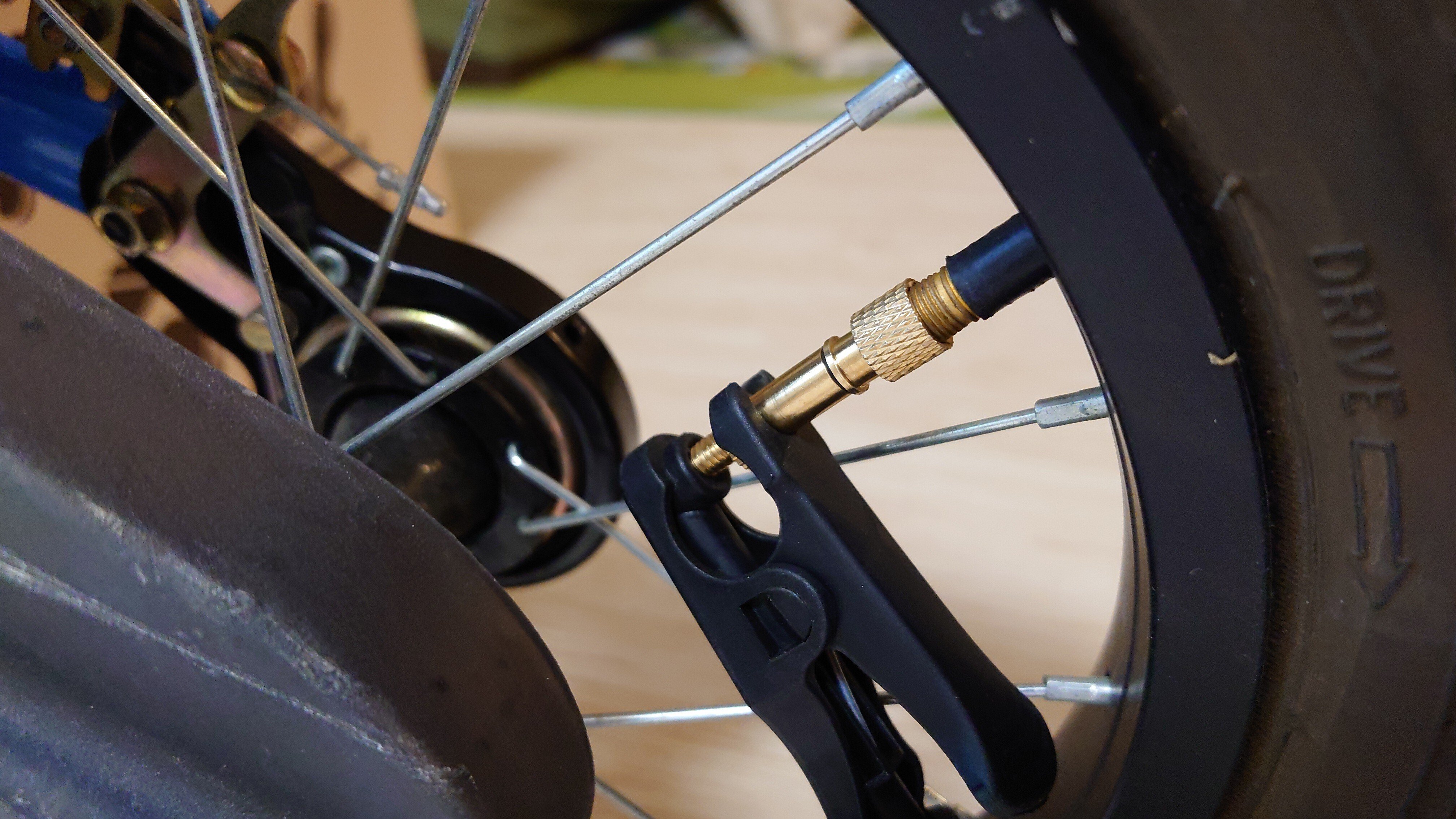 ストライダー14xに補助輪の取り付け方｜mc_kurita