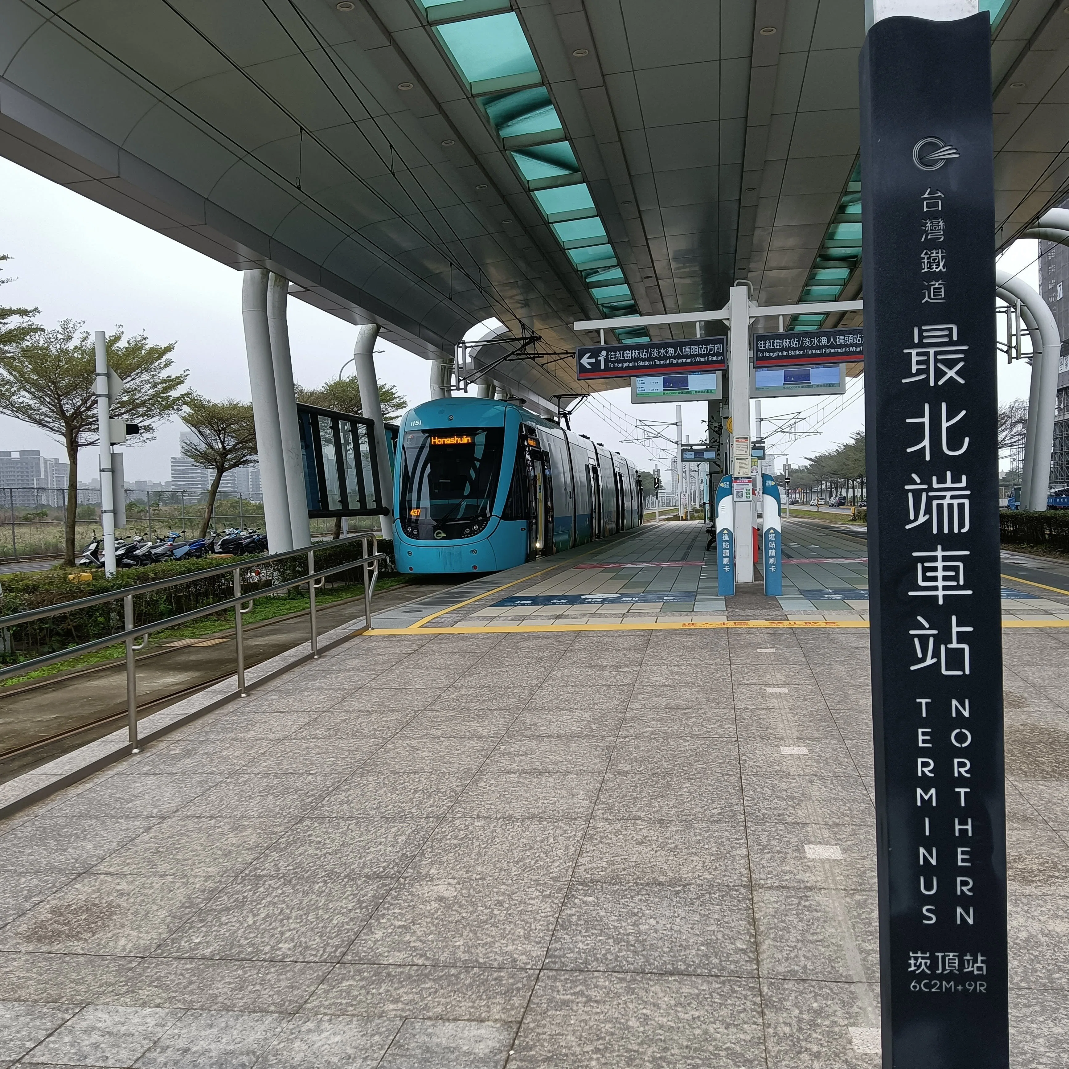 ひとり寂しく台湾最北端の駅で哀愁を感じてみる｜うめともひさ（梅友仁
