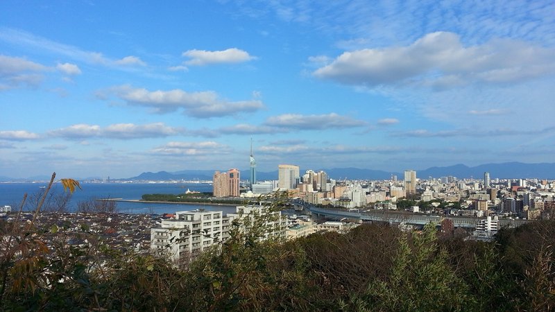 愛宕神社の境内から見た福岡市内