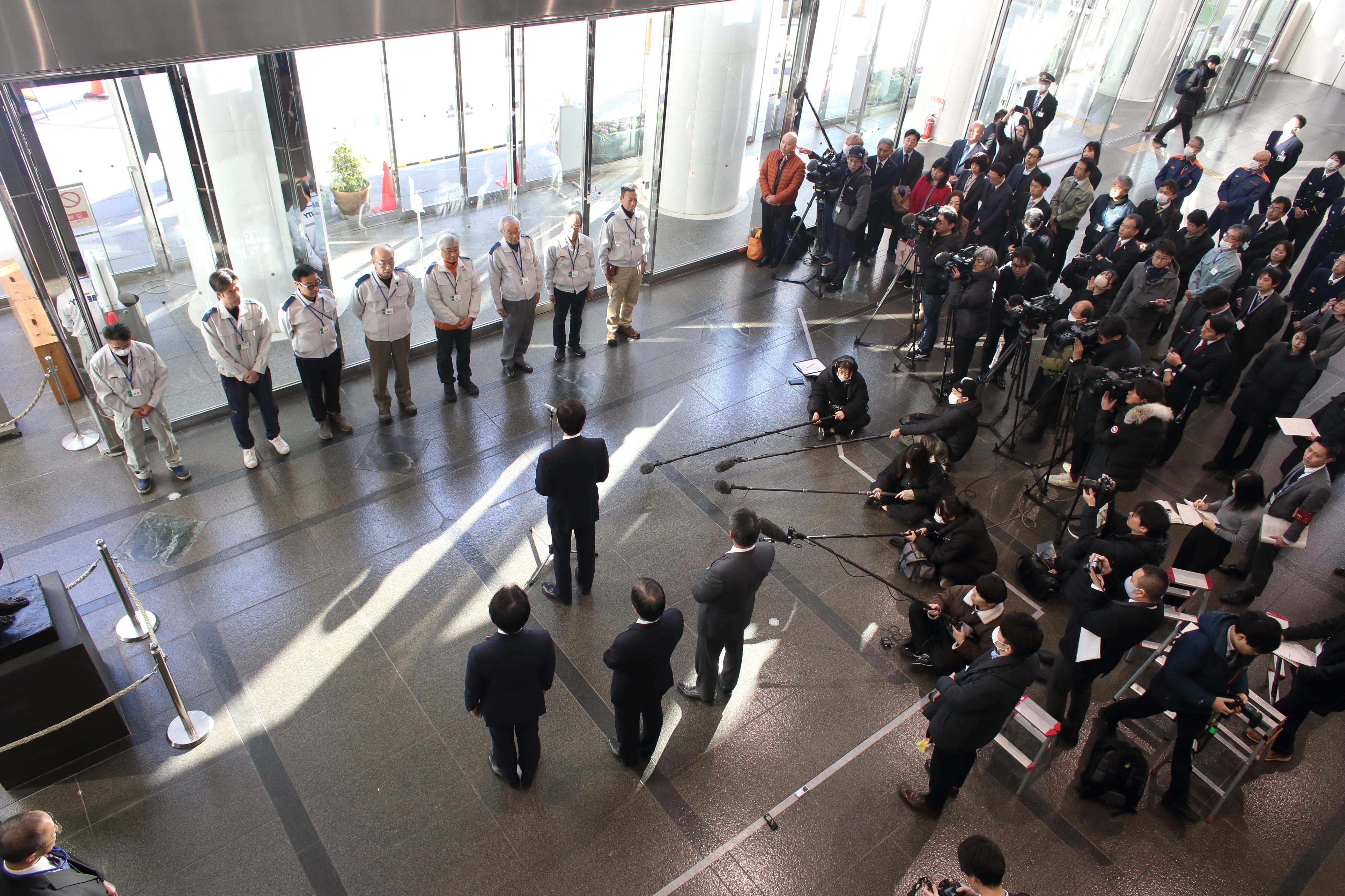 阪神・淡路大震災の経験者 60-80歳代の職員OB、6名を能登に派遣｜神戸