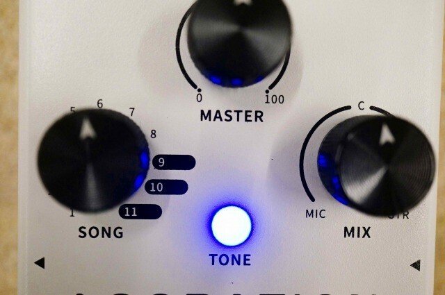 ヴォーカルと楽器を同時にループできる、Mooer MVP3 Loopation