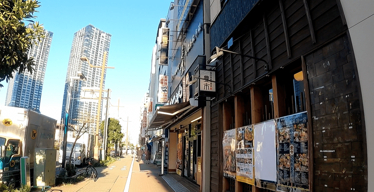 飲食店が連なる店