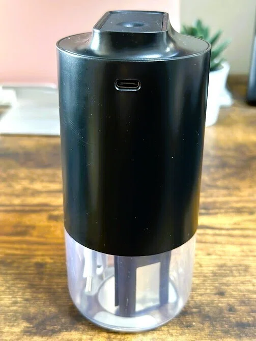 小型軽量、USB充電式のコードレス加湿器「ポータブル超音波式加湿器
